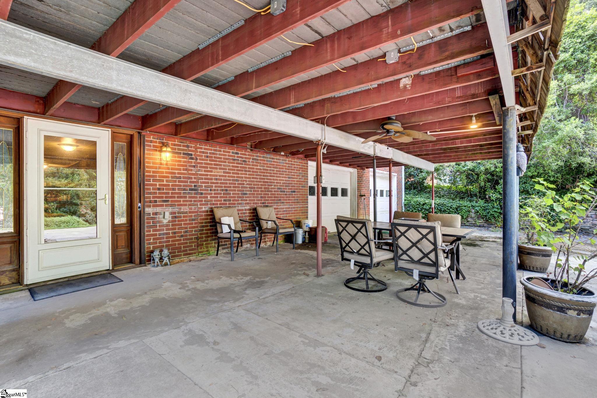 122 Melbourne Lane Greenville, SC 29615