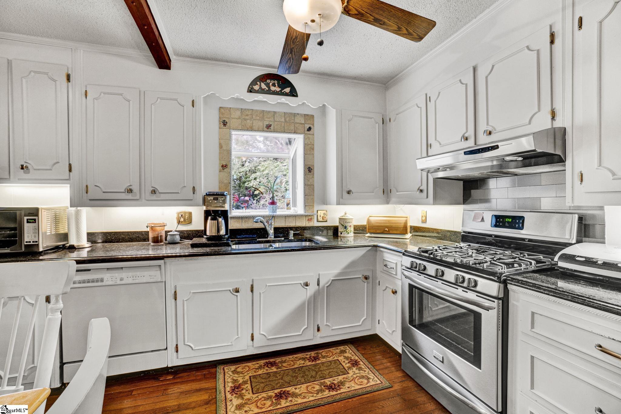 122 Melbourne Lane Greenville, SC 29615