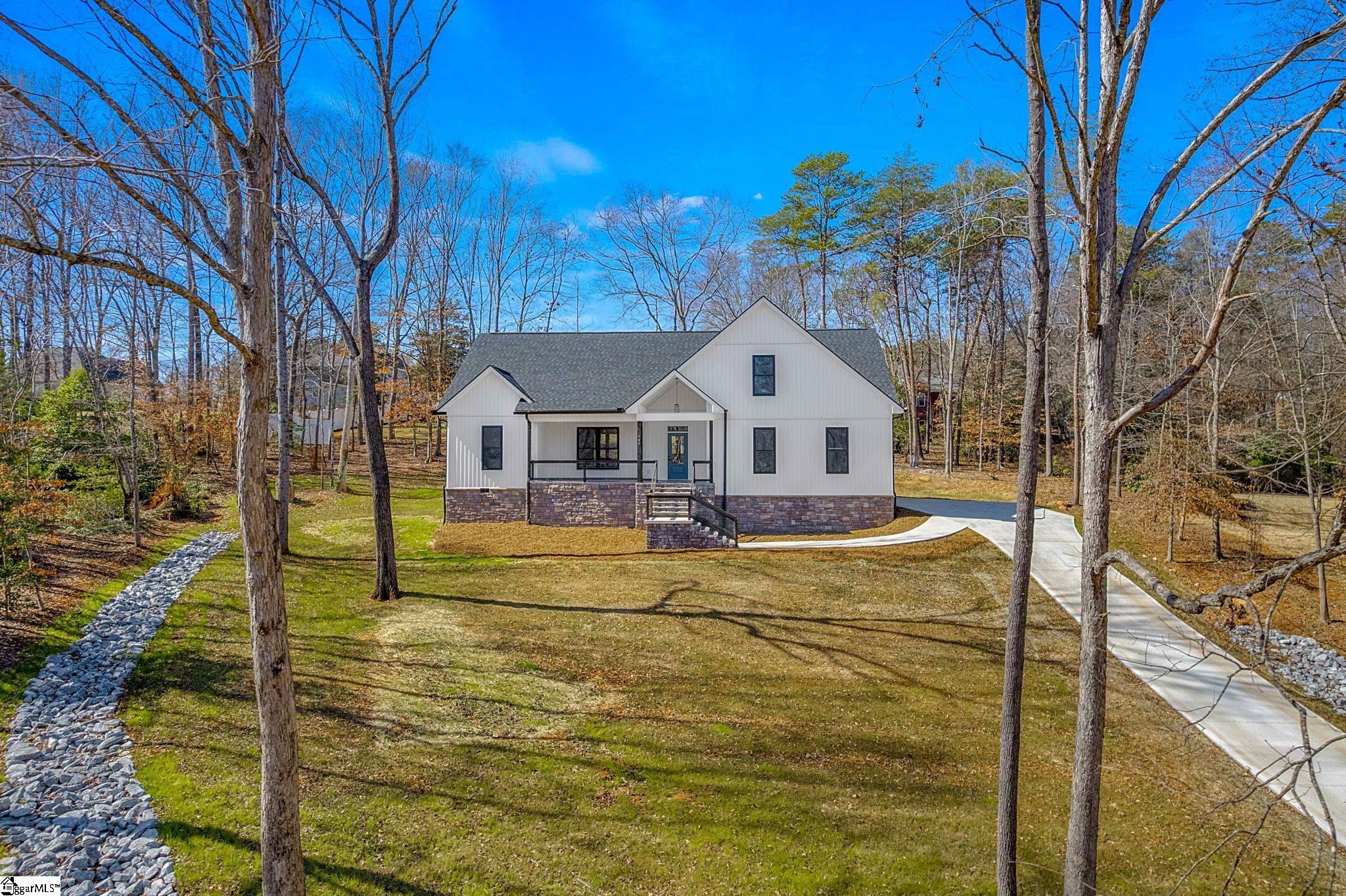 107 Bentwood Lane Pickens, SC 29671