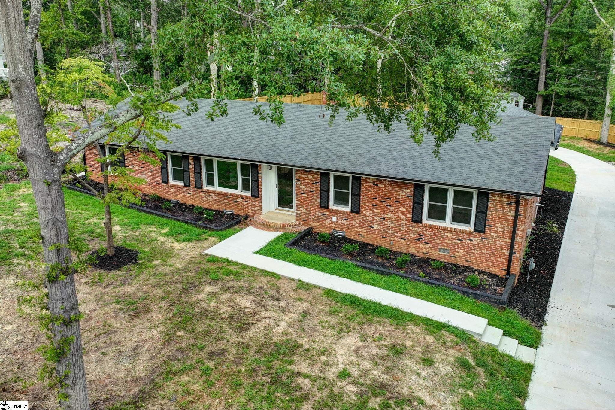 127 Wilbon Circle Simpsonville, SC 29681
