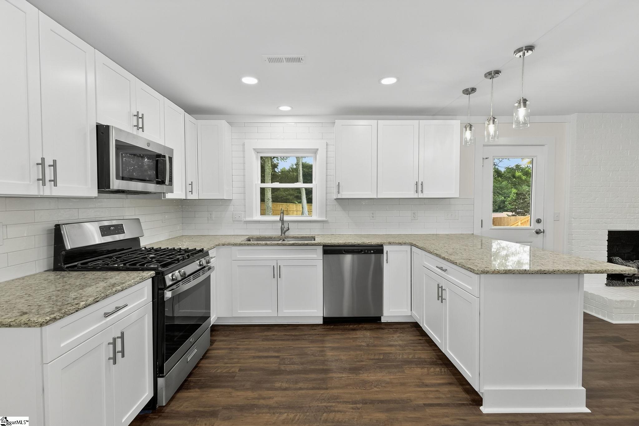 127 Wilbon Circle Simpsonville, SC 29681
