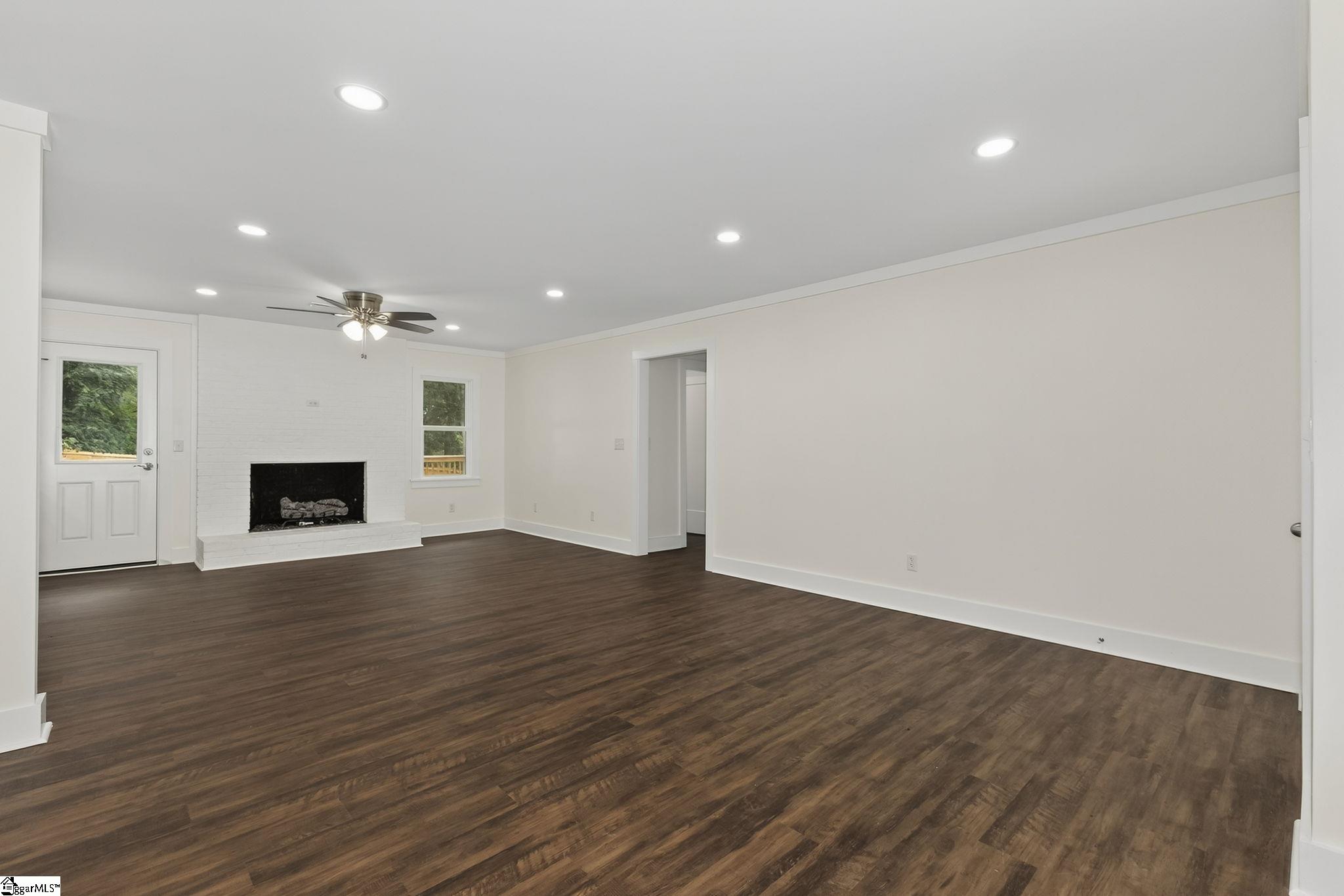 127 Wilbon Circle Simpsonville, SC 29681