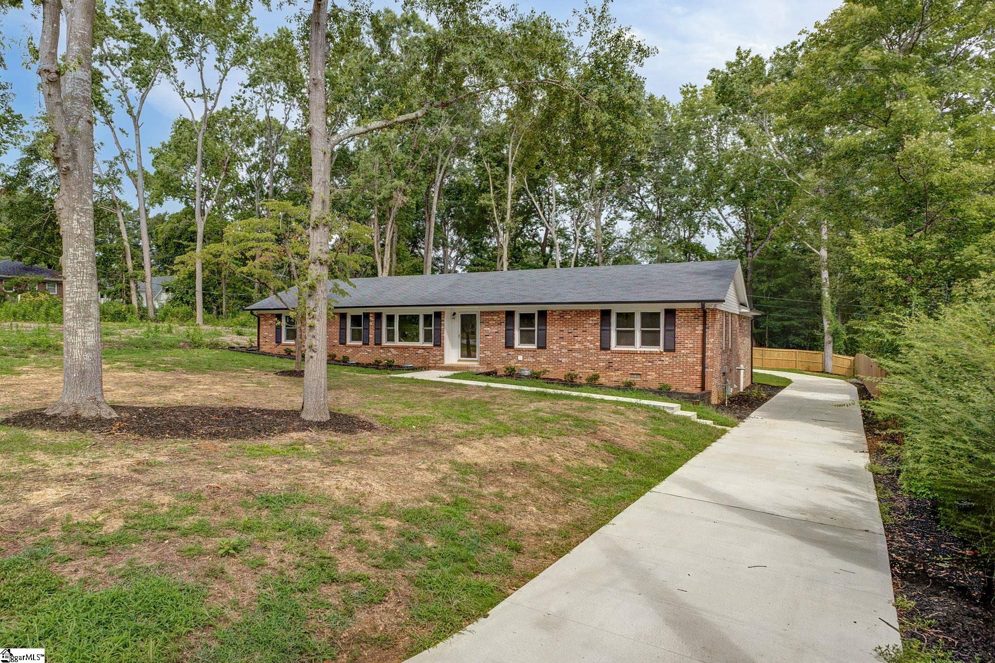 127 Wilbon Circle Simpsonville, SC 29681