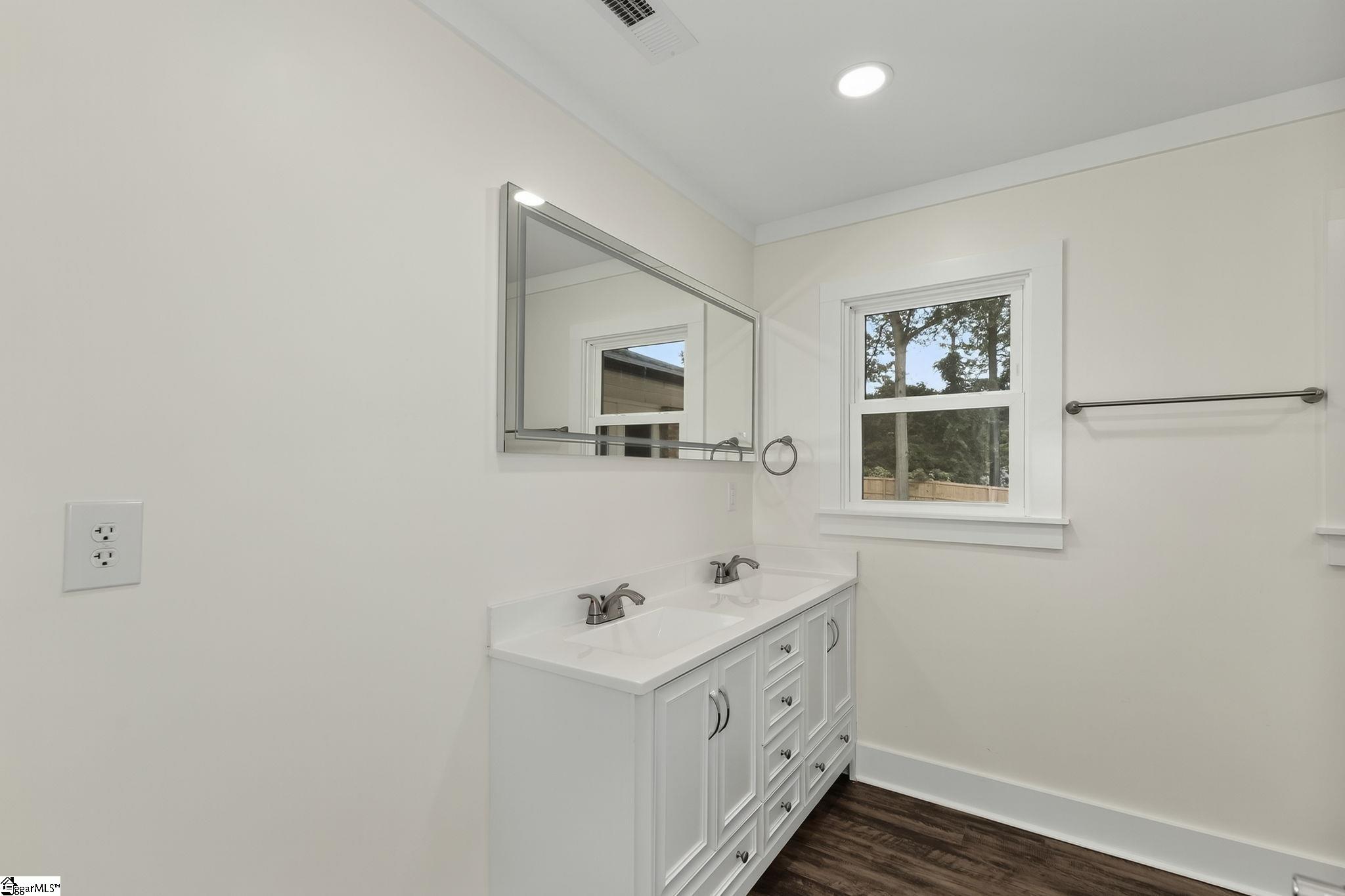 127 Wilbon Circle Simpsonville, SC 29681