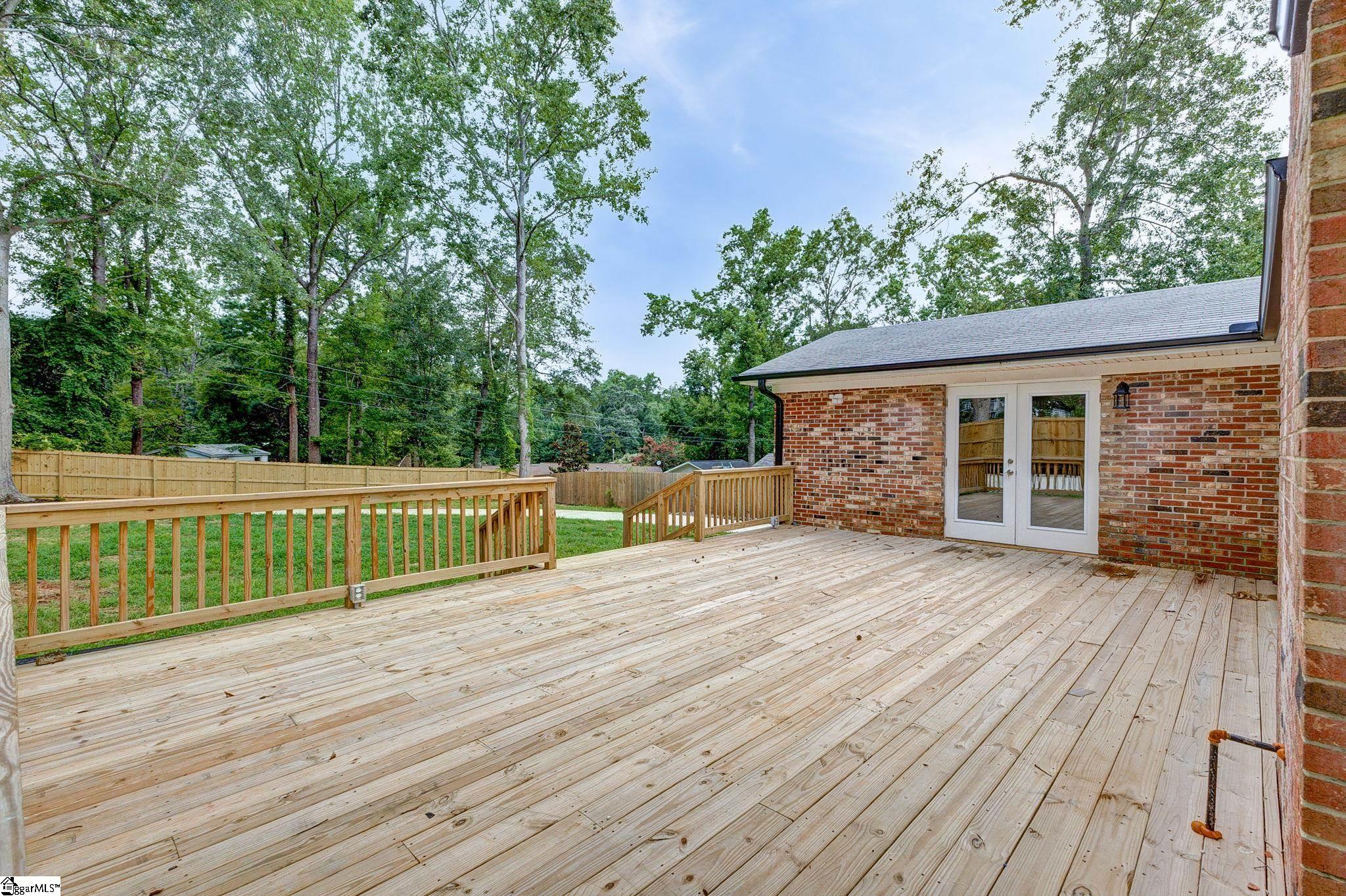 127 Wilbon Circle Simpsonville, SC 29681