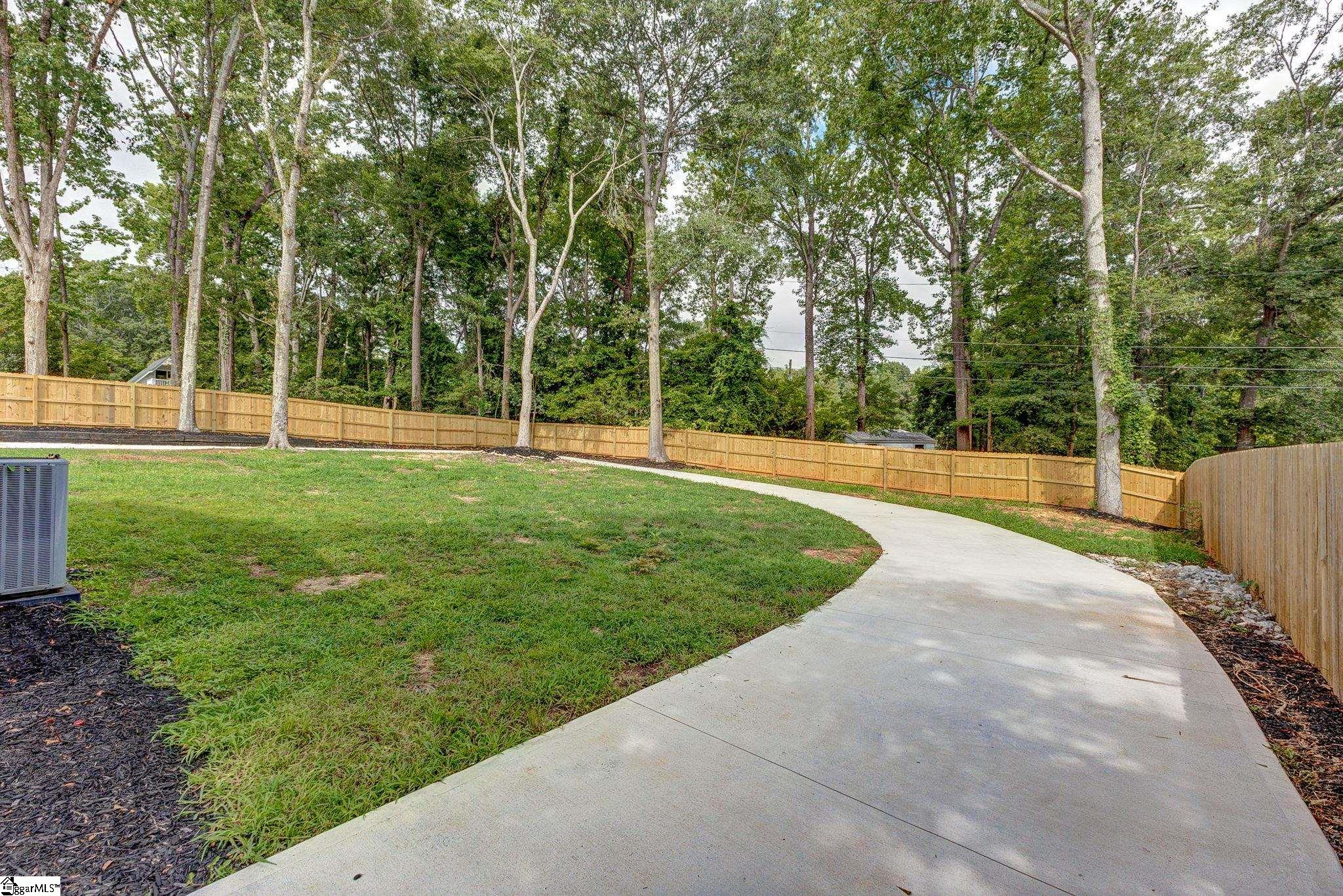 127 Wilbon Circle Simpsonville, SC 29681