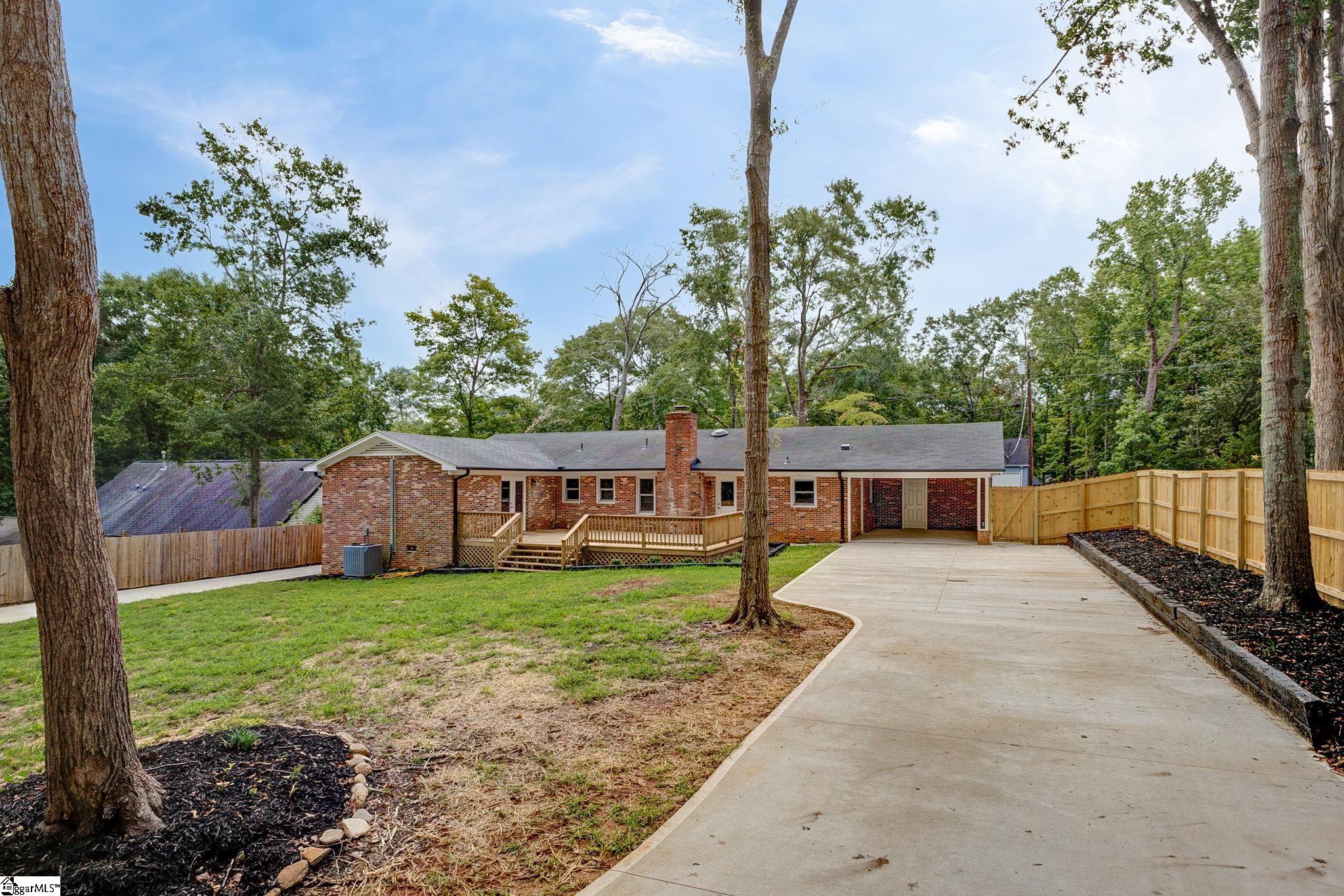 127 Wilbon Circle Simpsonville, SC 29681