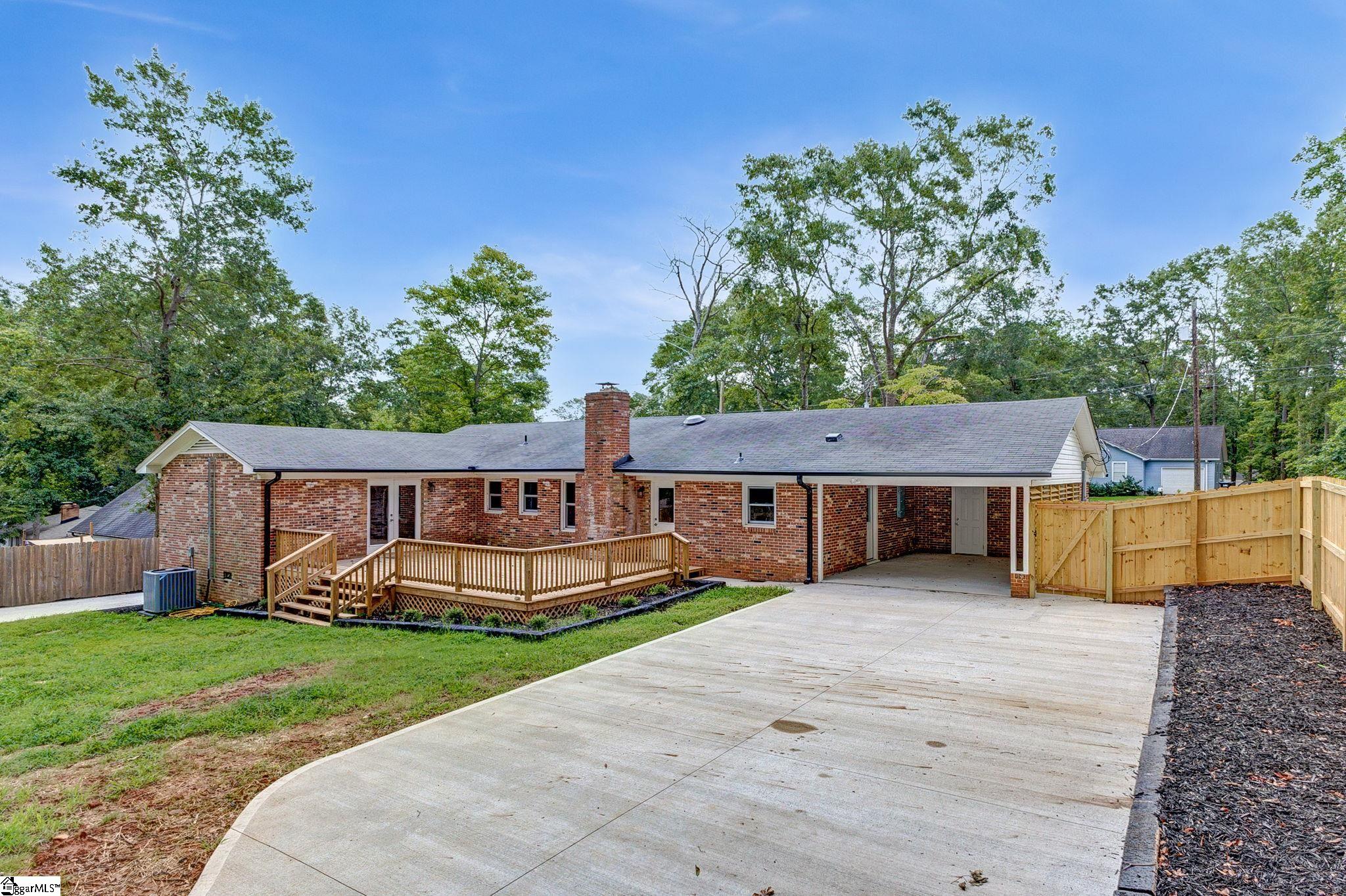 127 Wilbon Circle Simpsonville, SC 29681