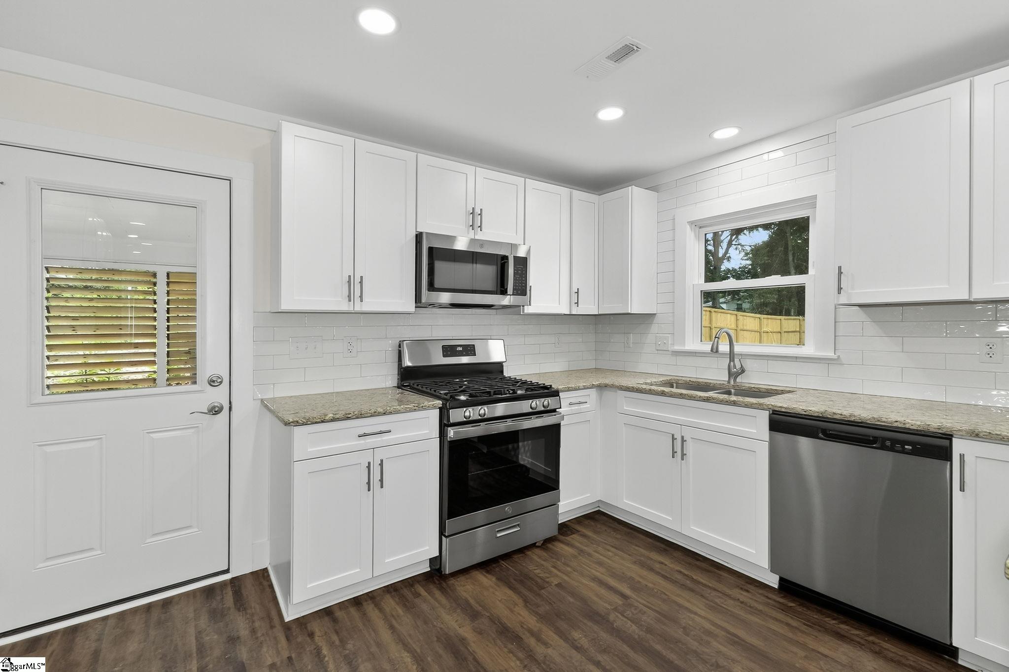 127 Wilbon Circle Simpsonville, SC 29681