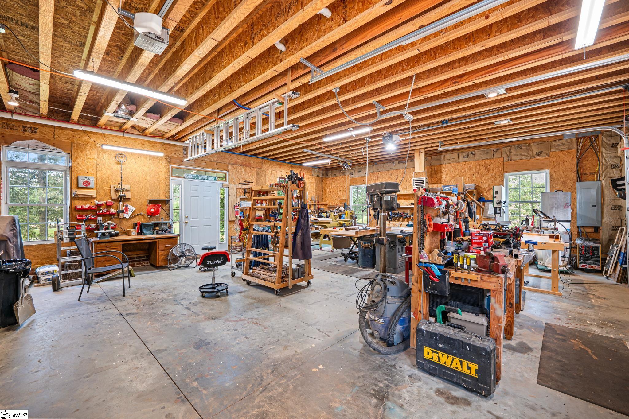 914 McElhaney Road Travelers Rest, SC 29690