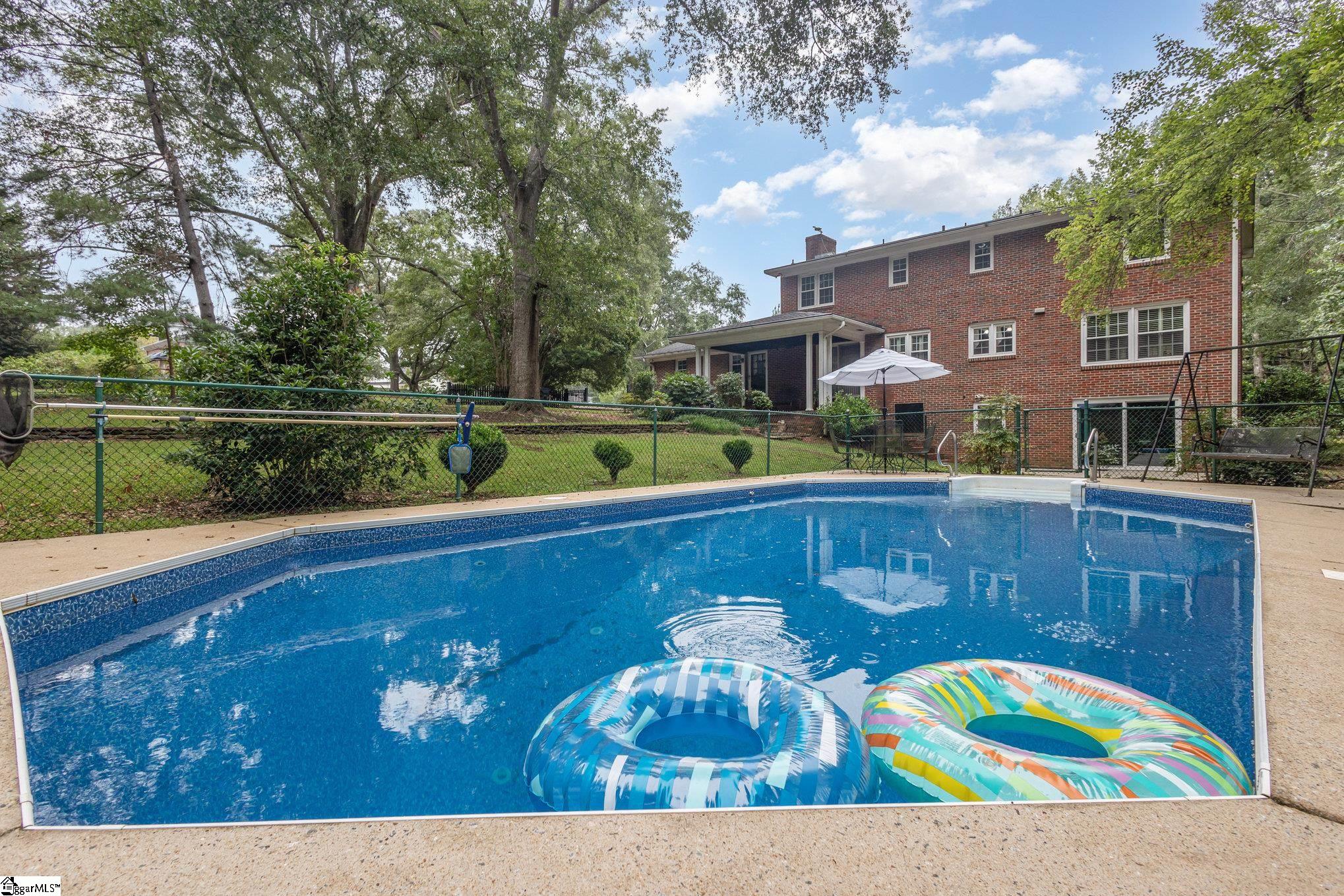 707 Parkview Drive Laurens, SC 29360