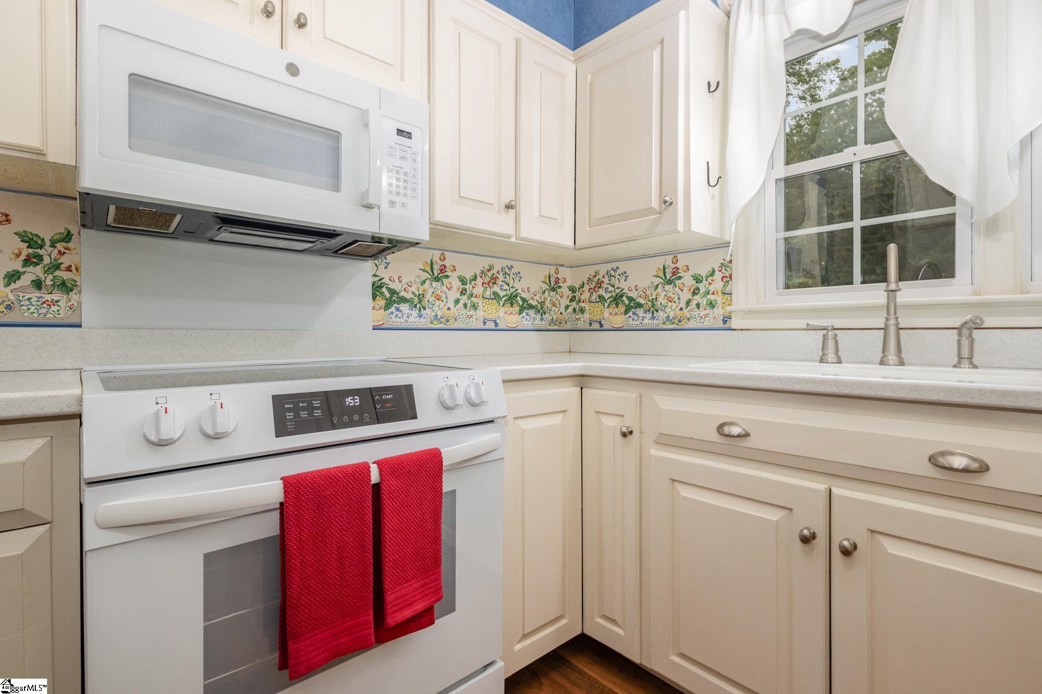 707 Parkview Drive Laurens, SC 29360