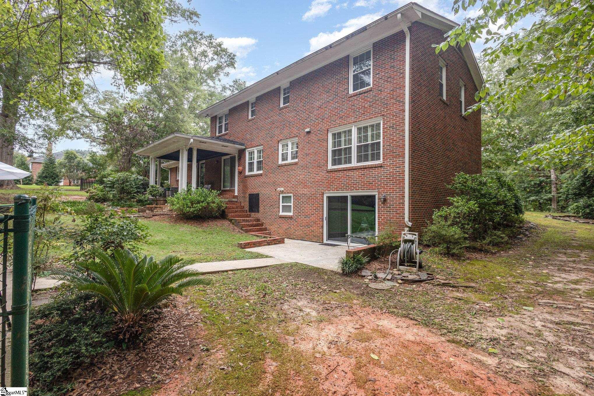 707 Parkview Drive Laurens, SC 29360