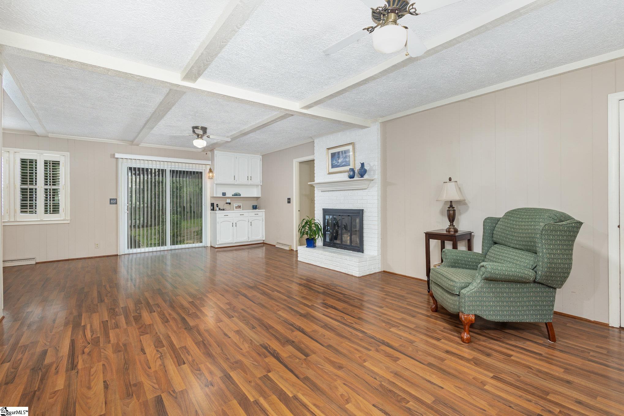 707 Parkview Drive Laurens, SC 29360