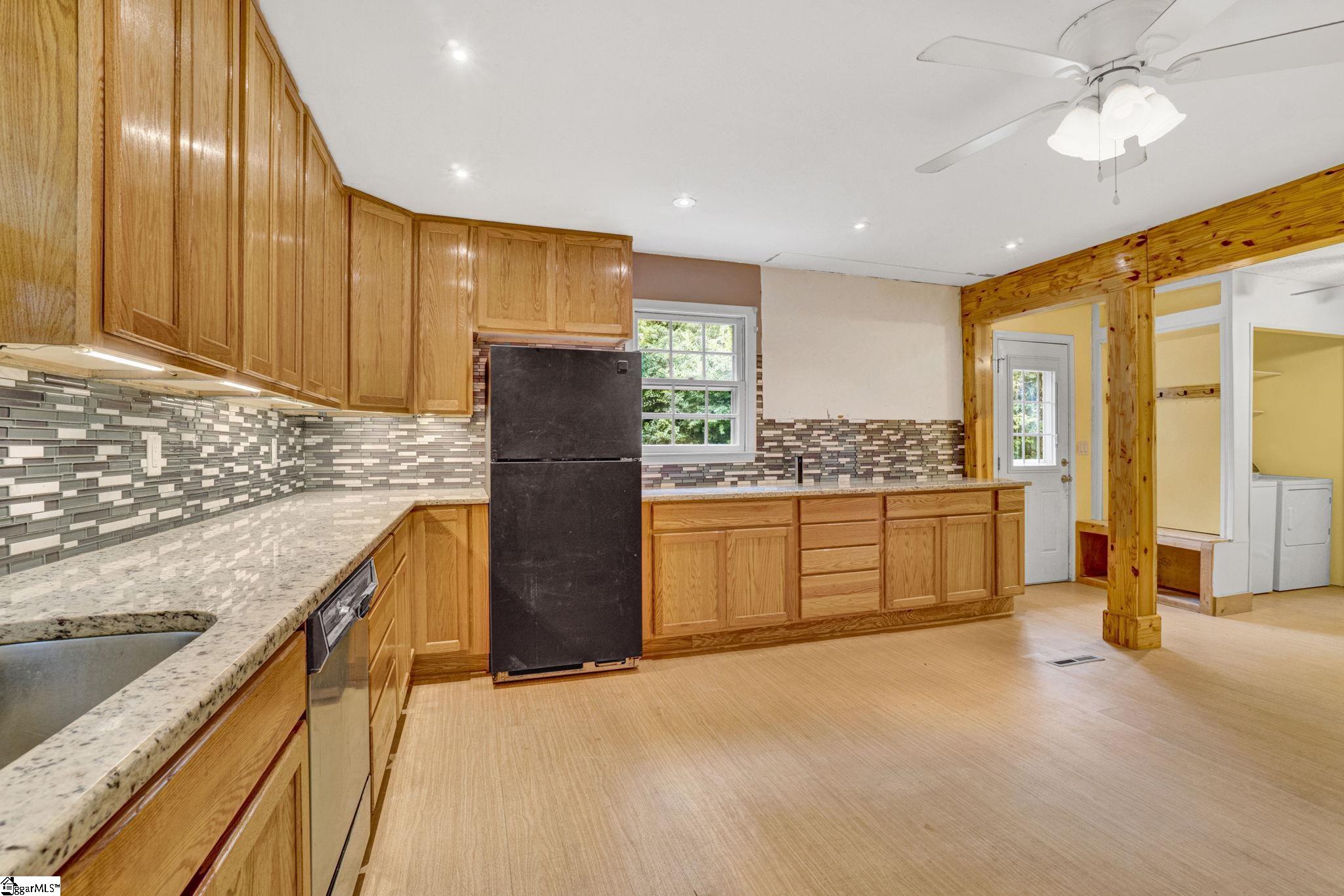 211 Beechwood Drive Simpsonville, SC 29681