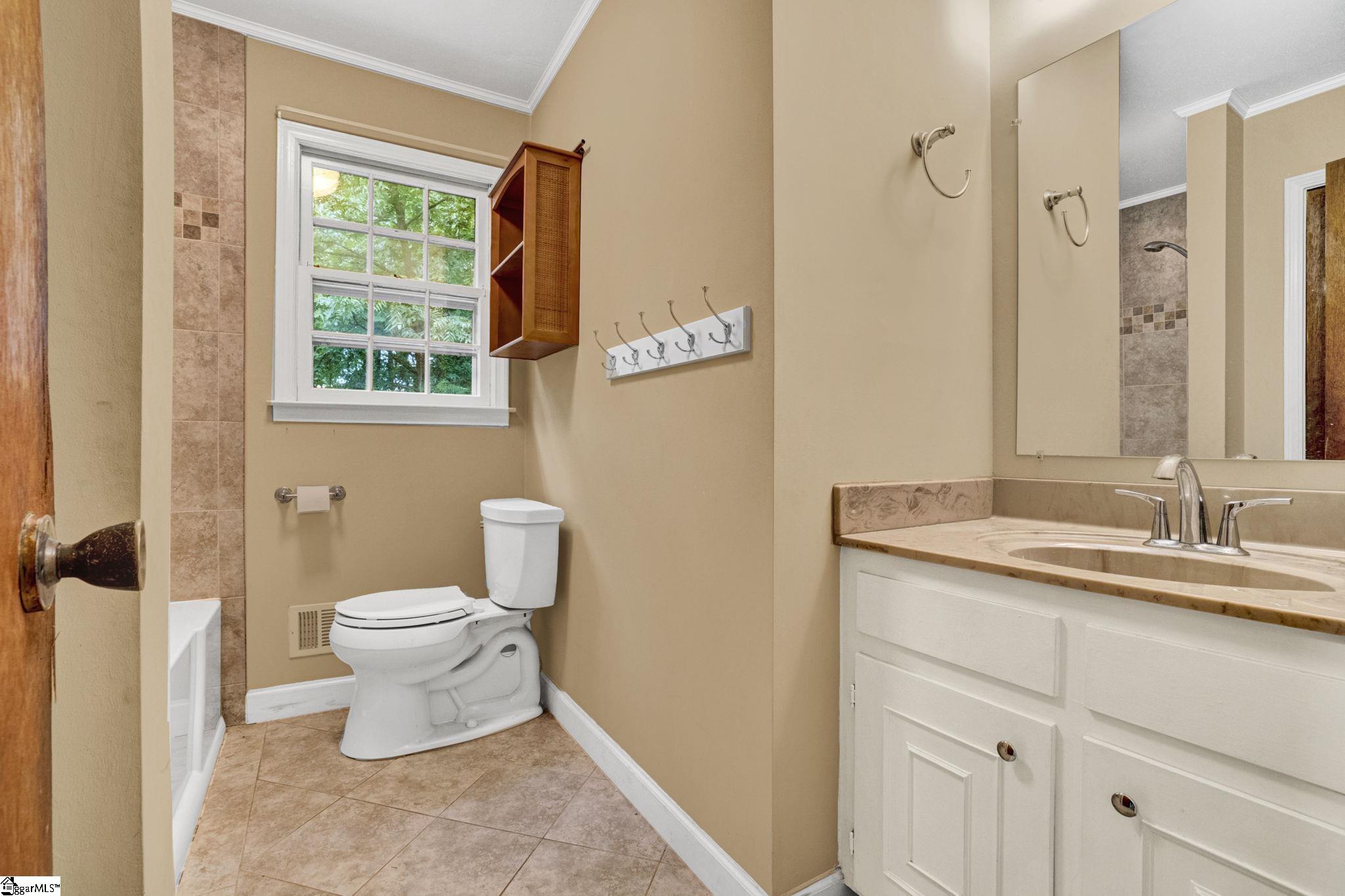 211 Beechwood Drive Simpsonville, SC 29681