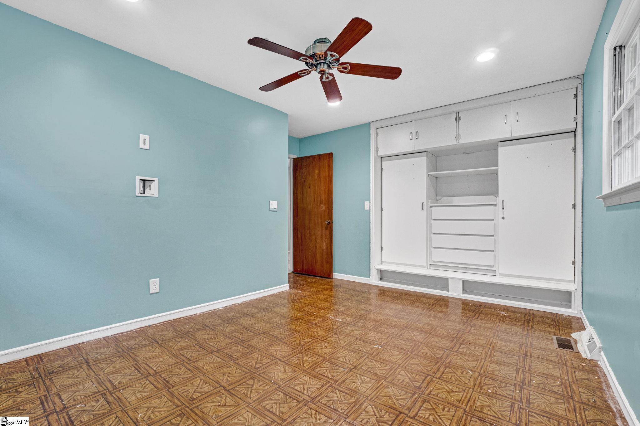 211 Beechwood Drive Simpsonville, SC 29681