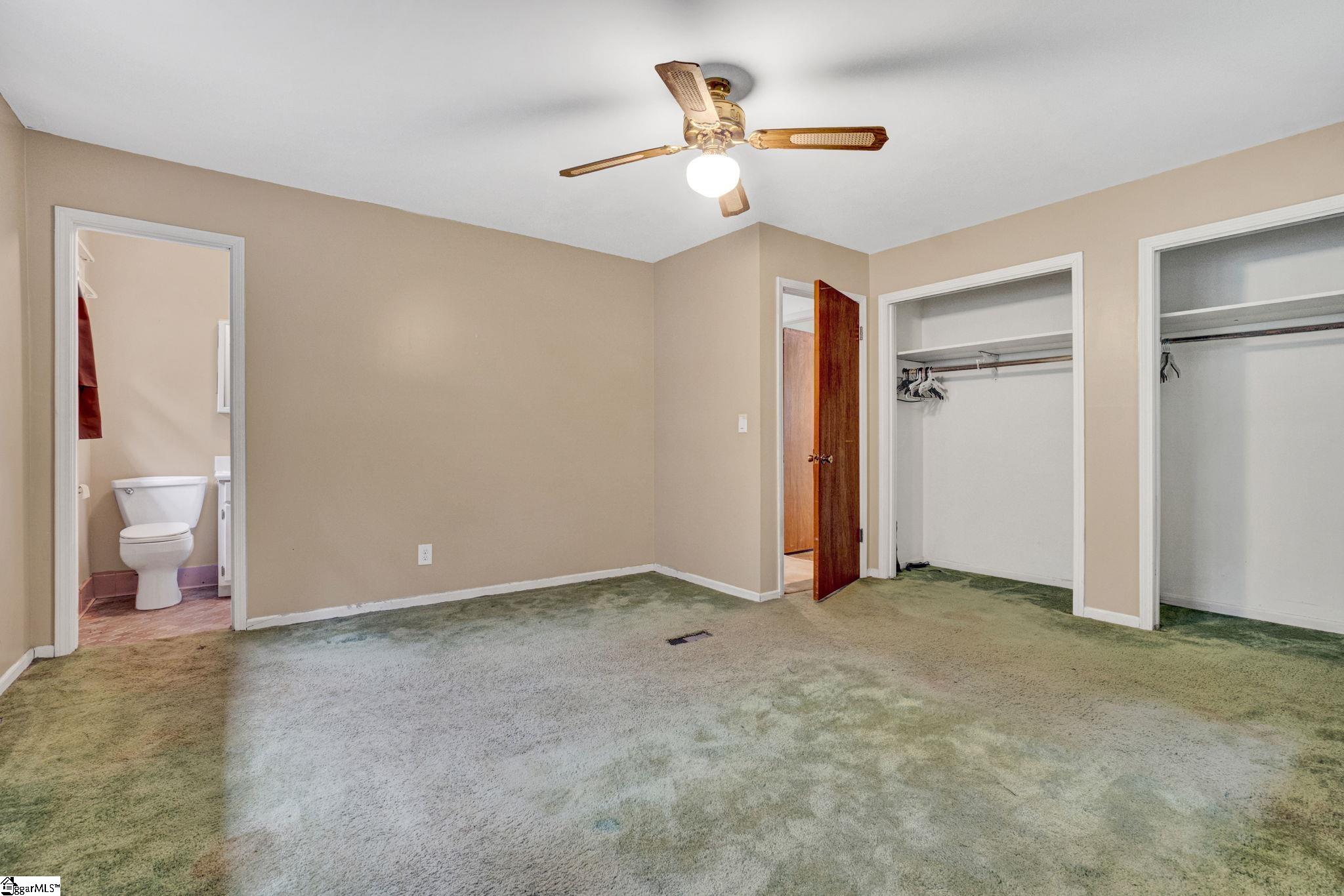 211 Beechwood Drive Simpsonville, SC 29681