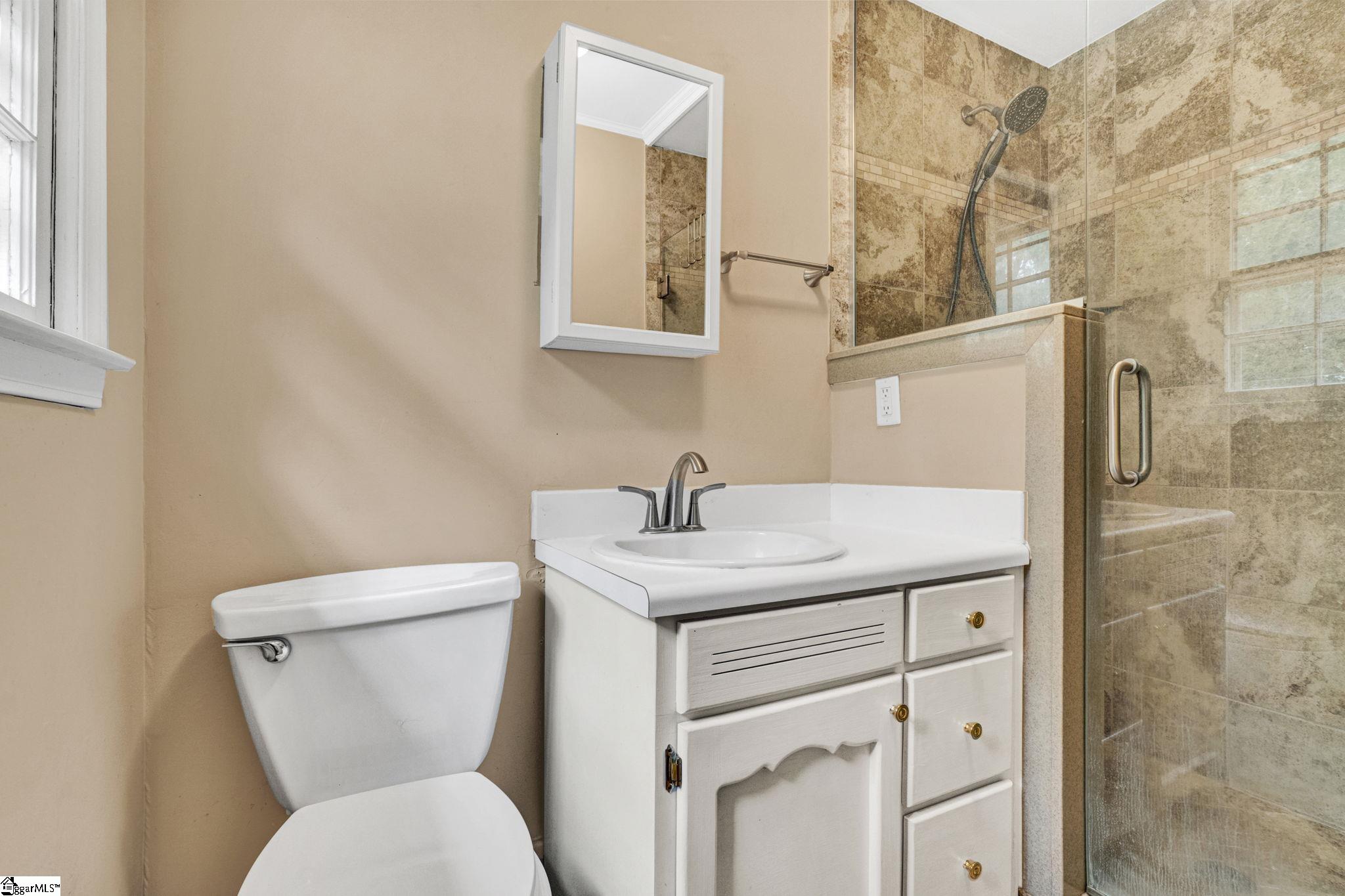 211 Beechwood Drive Simpsonville, SC 29681