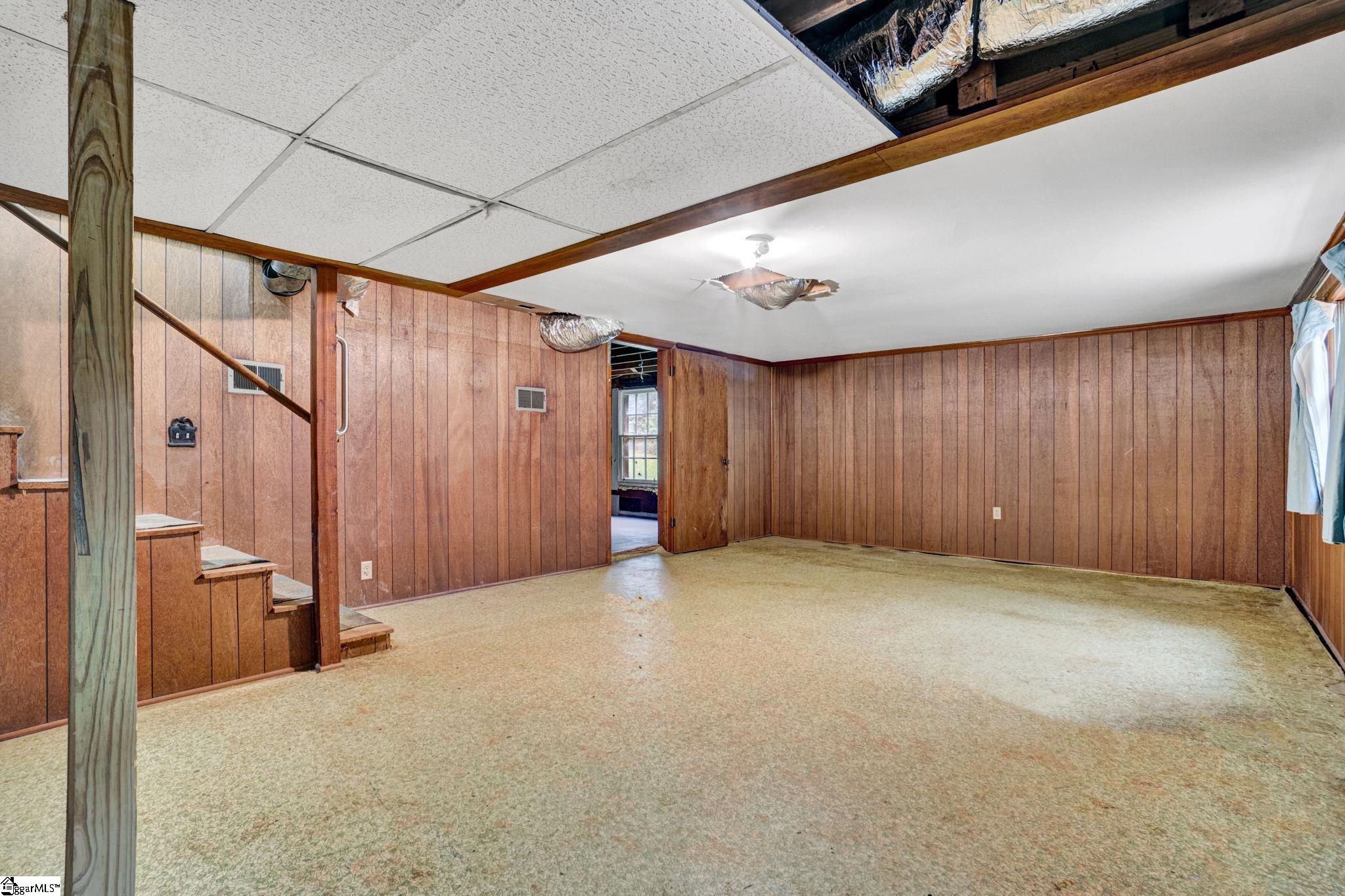 211 Beechwood Drive Simpsonville, SC 29681