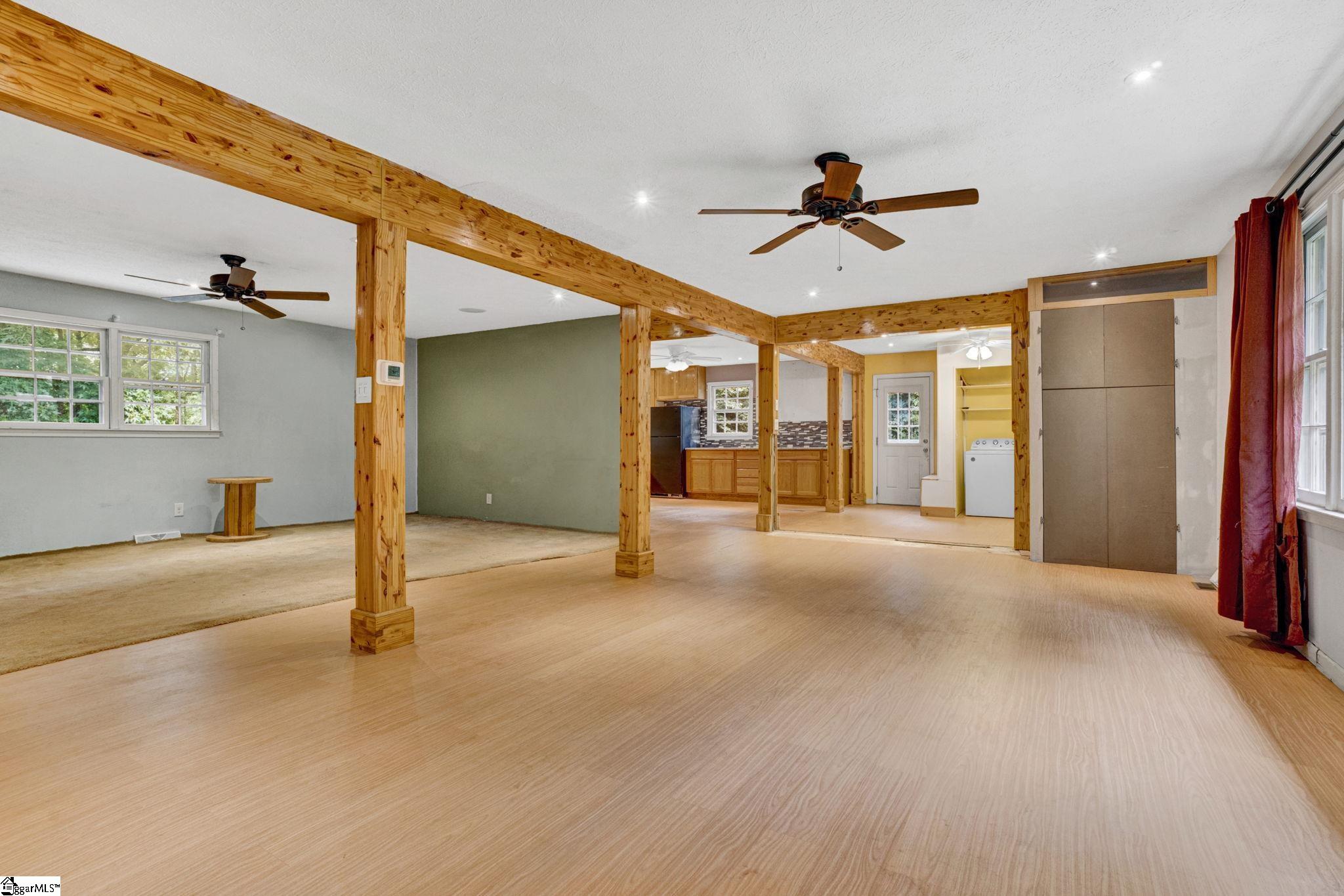 211 Beechwood Drive Simpsonville, SC 29681