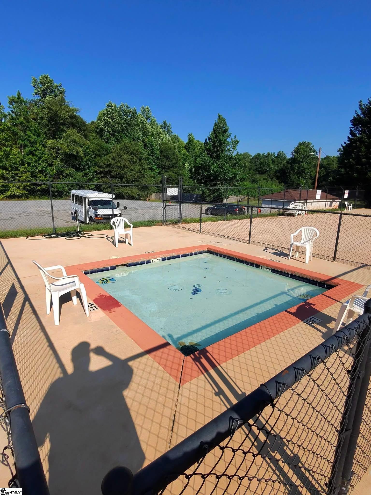 712 Brooks Road Mauldin, SC 29662