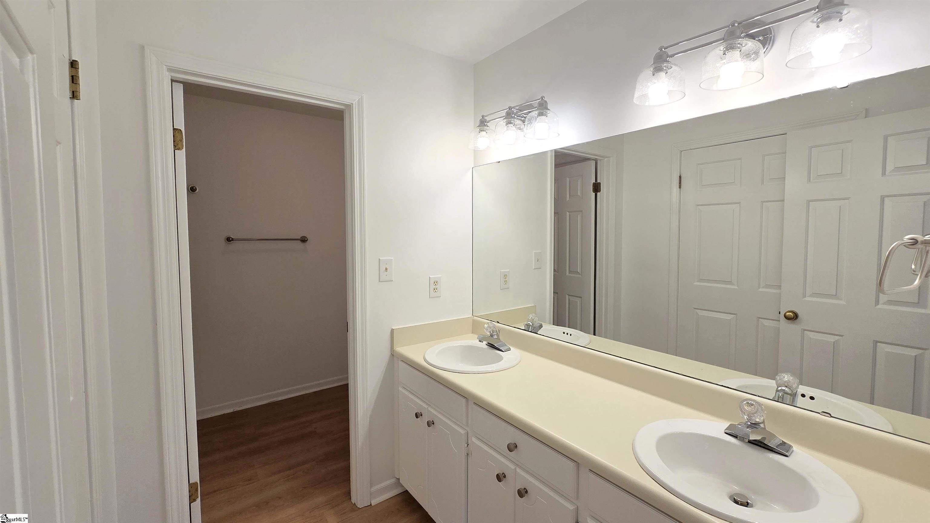 511 Foxhound Road Simpsonville, SC 28680
