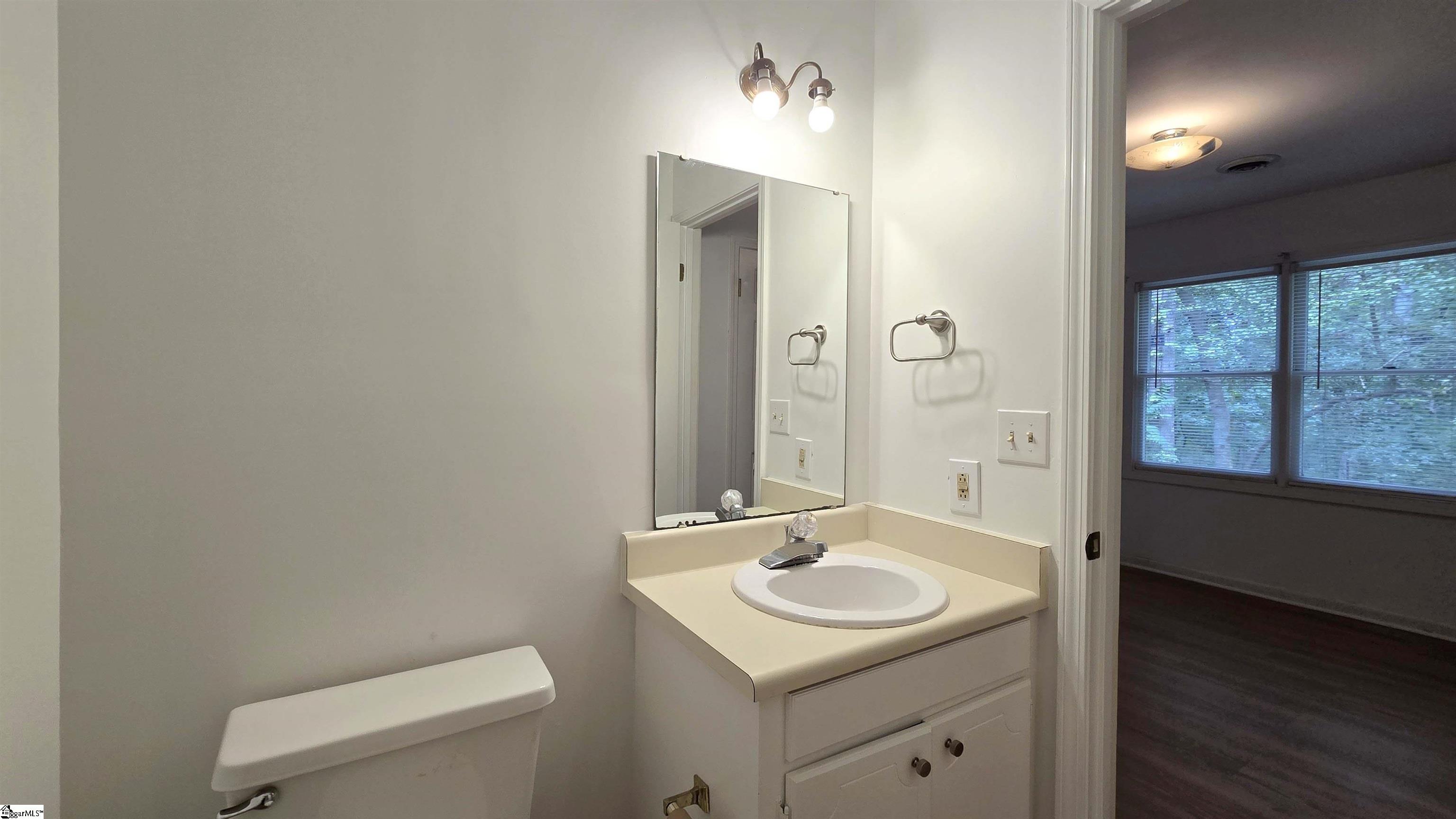 511 Foxhound Road Simpsonville, SC 28680