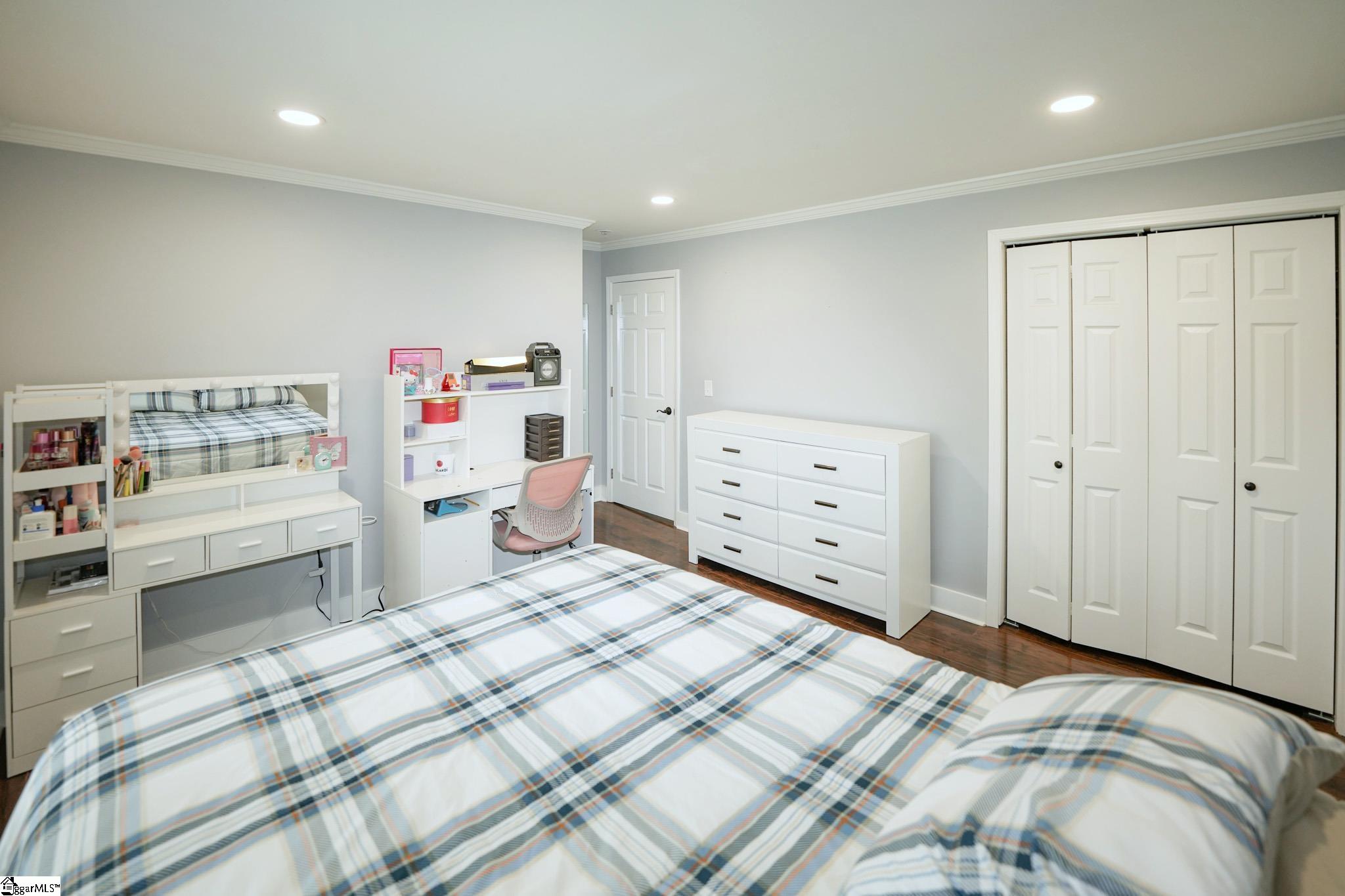 7 N Gaywood Drive Greenville, SC 29615