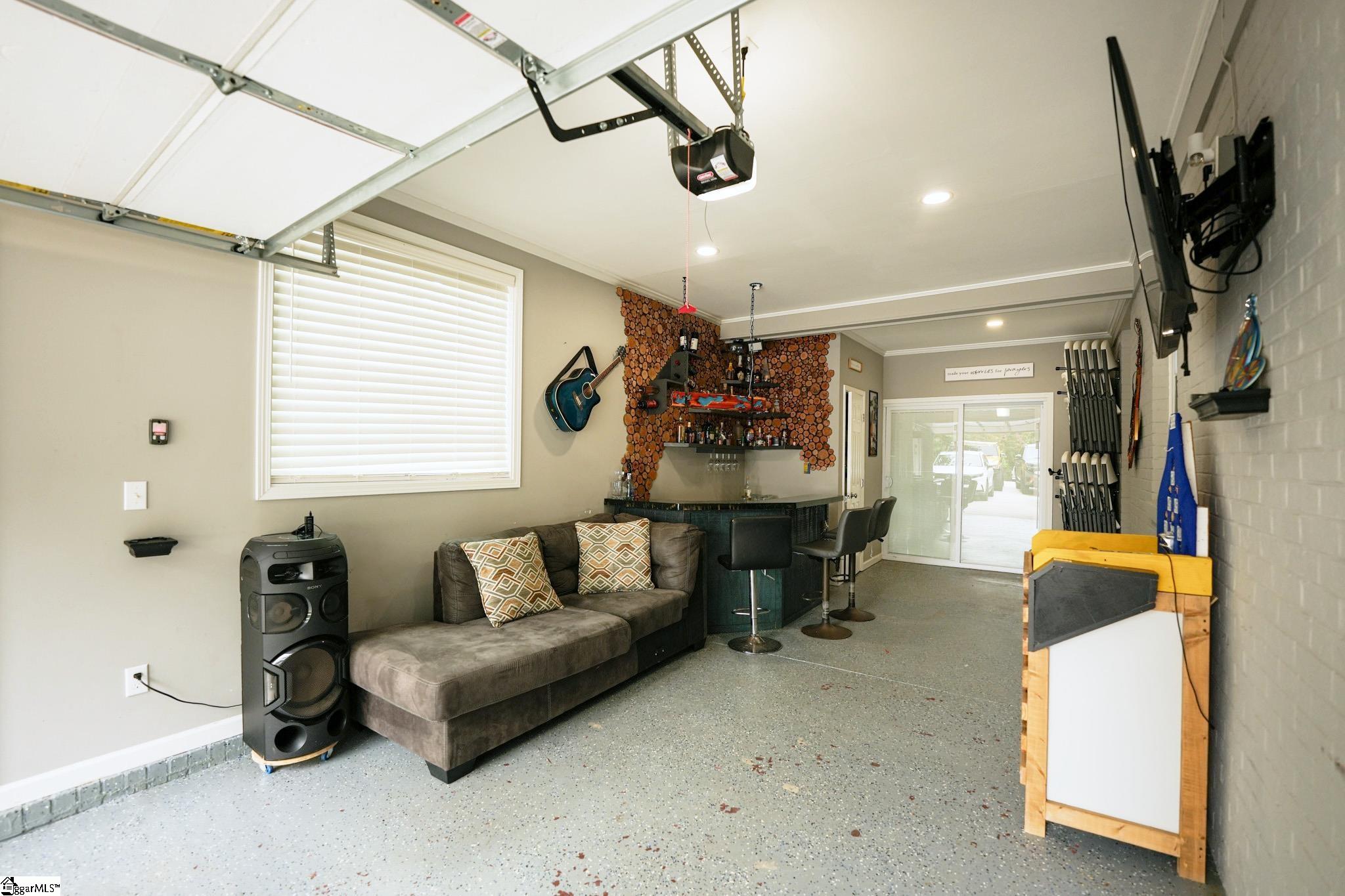 7 N Gaywood Drive Greenville, SC 29615