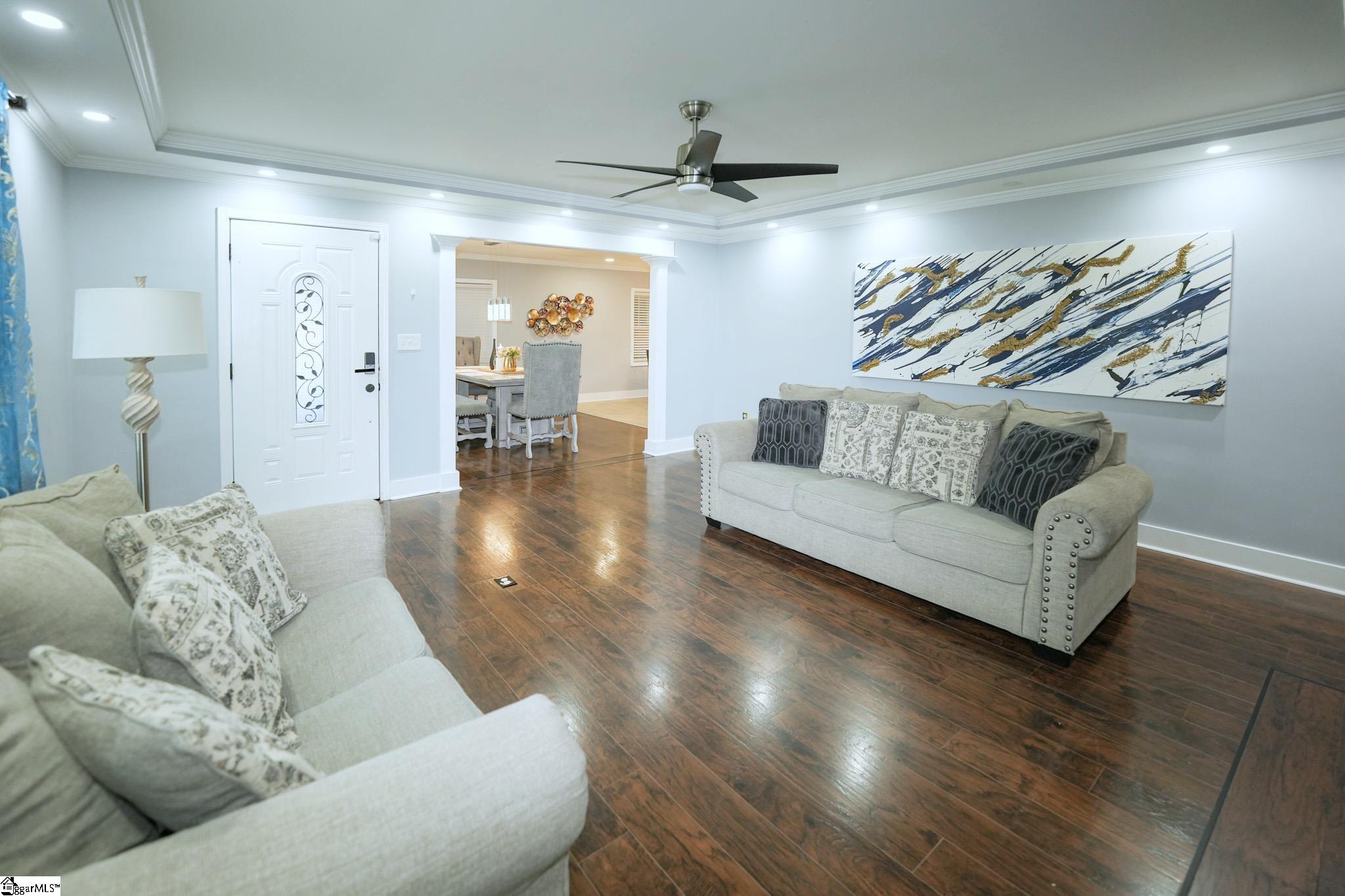 7 N Gaywood Drive Greenville, SC 29615
