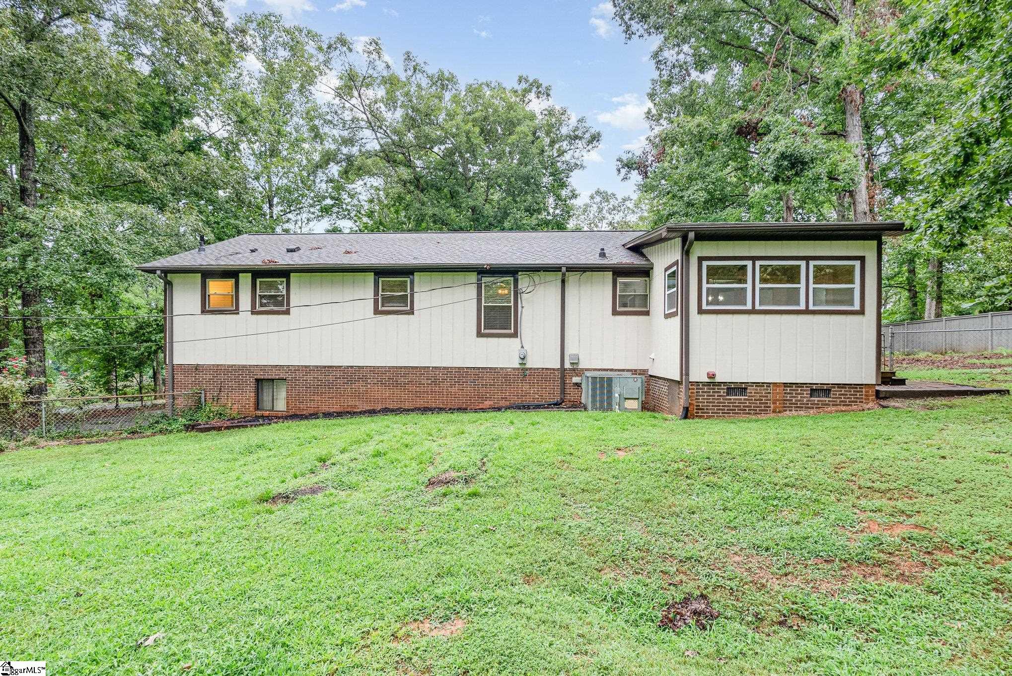105 Rollingwood Way Easley, SC 29640