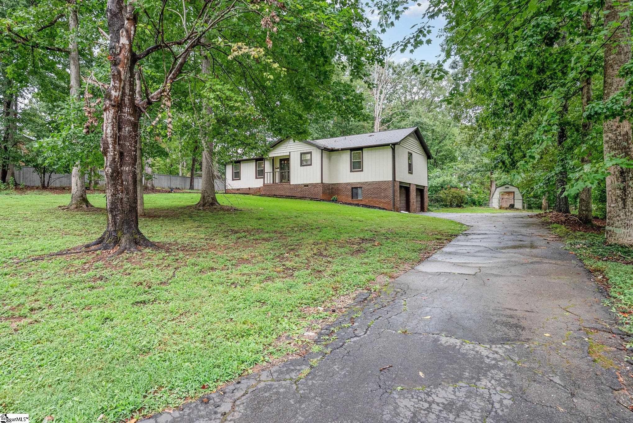 105 Rollingwood Way Easley, SC 29640
