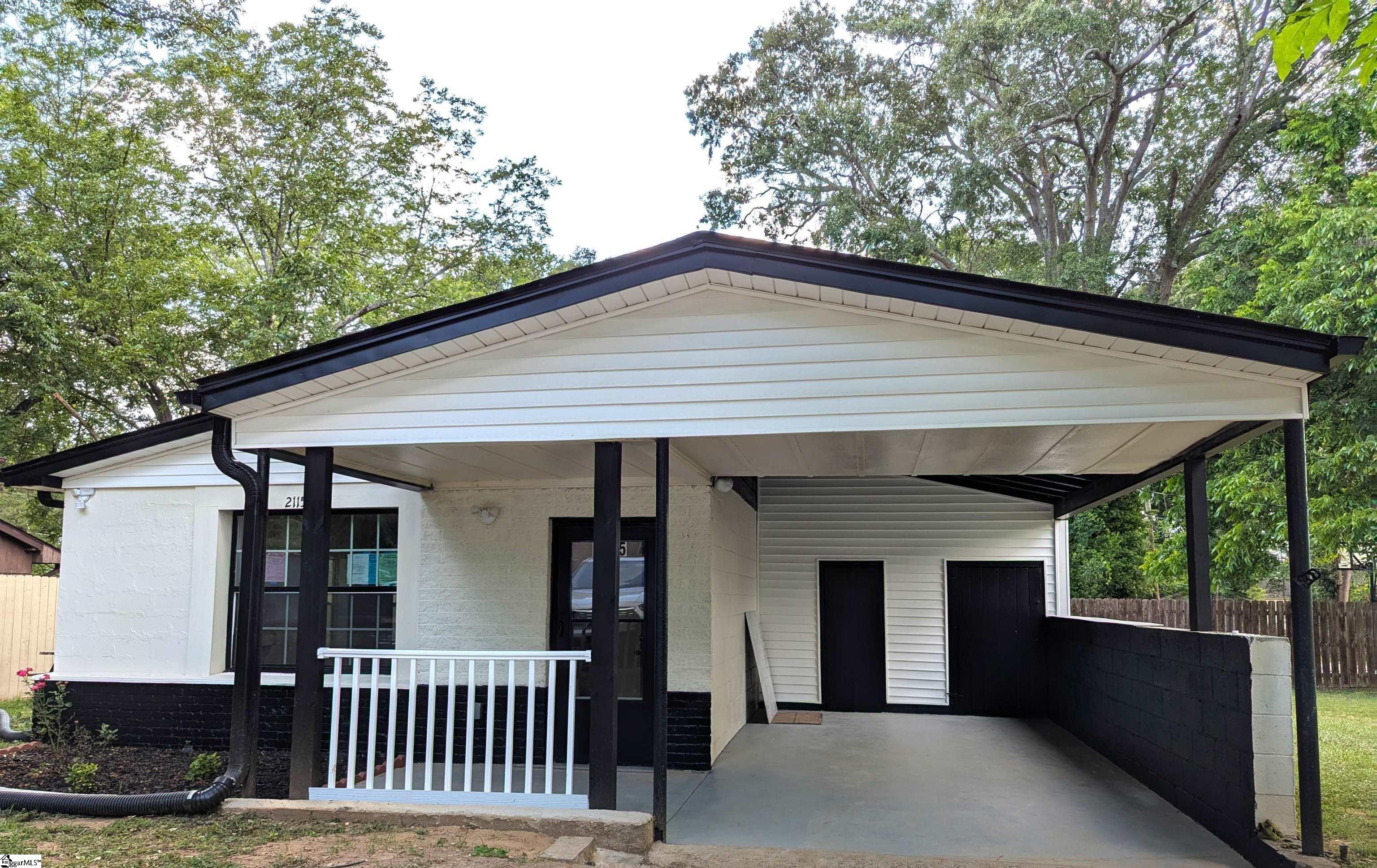 2115 Oakhurstq Circle Spartanburg, SC 29302