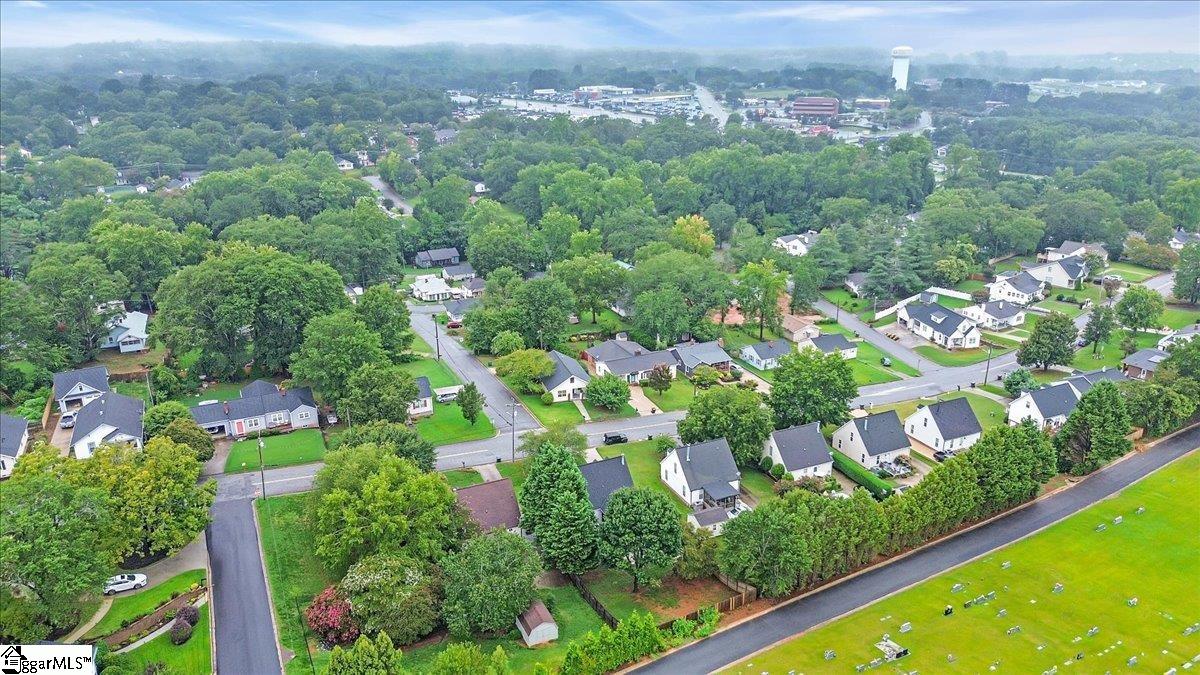 304 Pine Street Greer, SC 29650