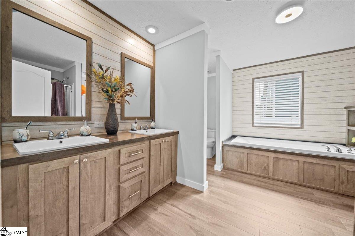 100 Catawba Street Greenville, SC 29611