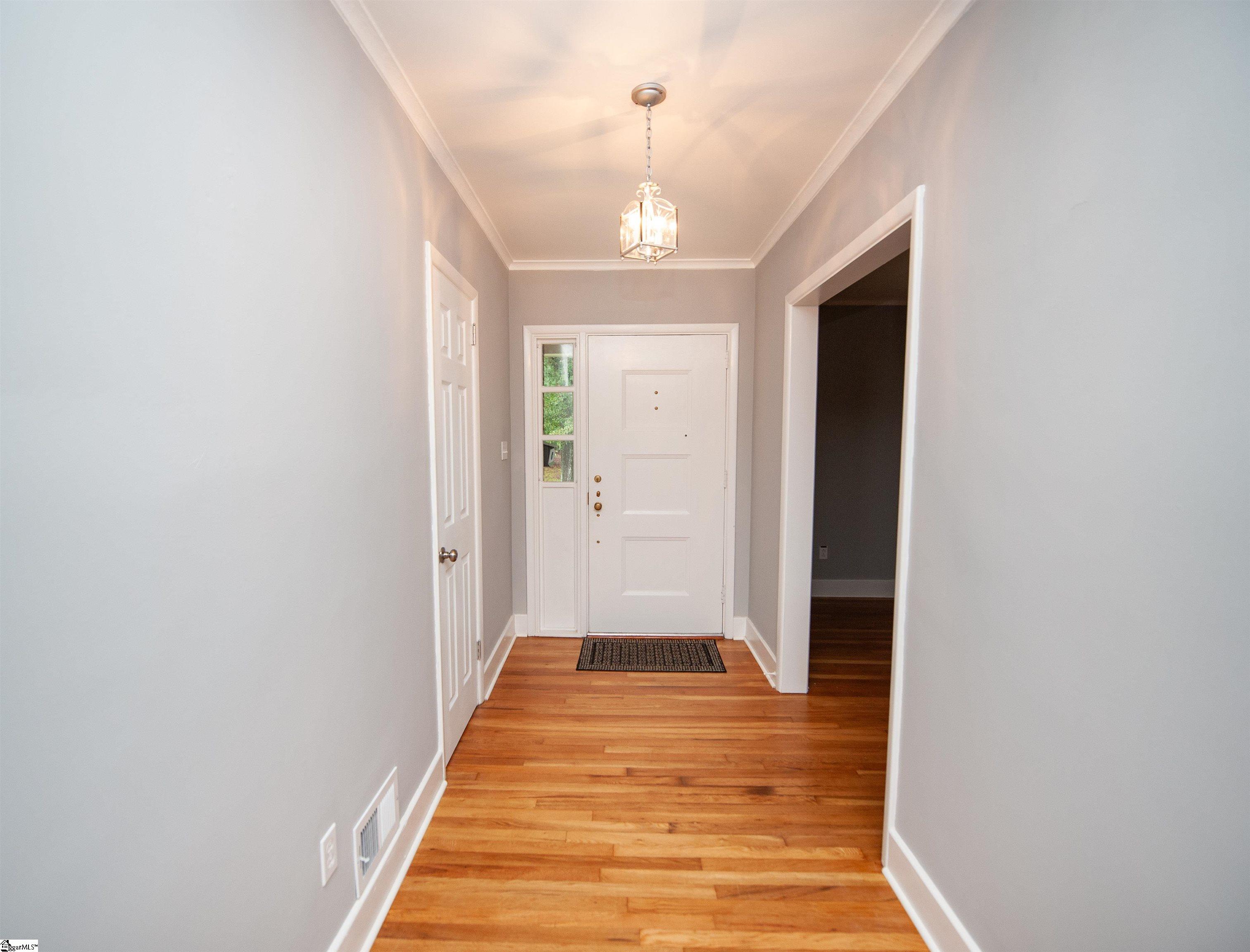 506 Fernwood Drive Spartanburg, SC 29307
