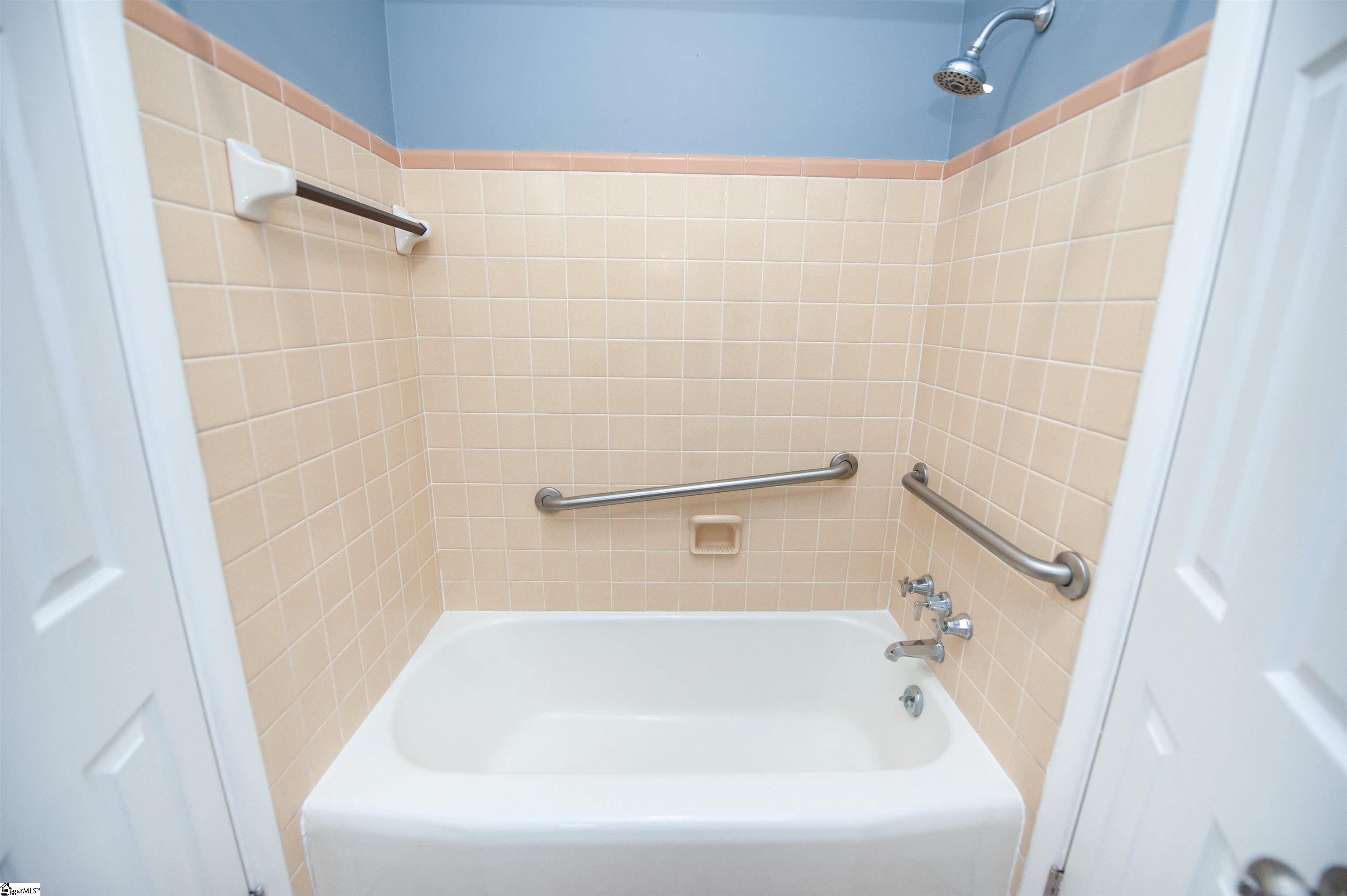 506 Fernwood Drive Spartanburg, SC 29307