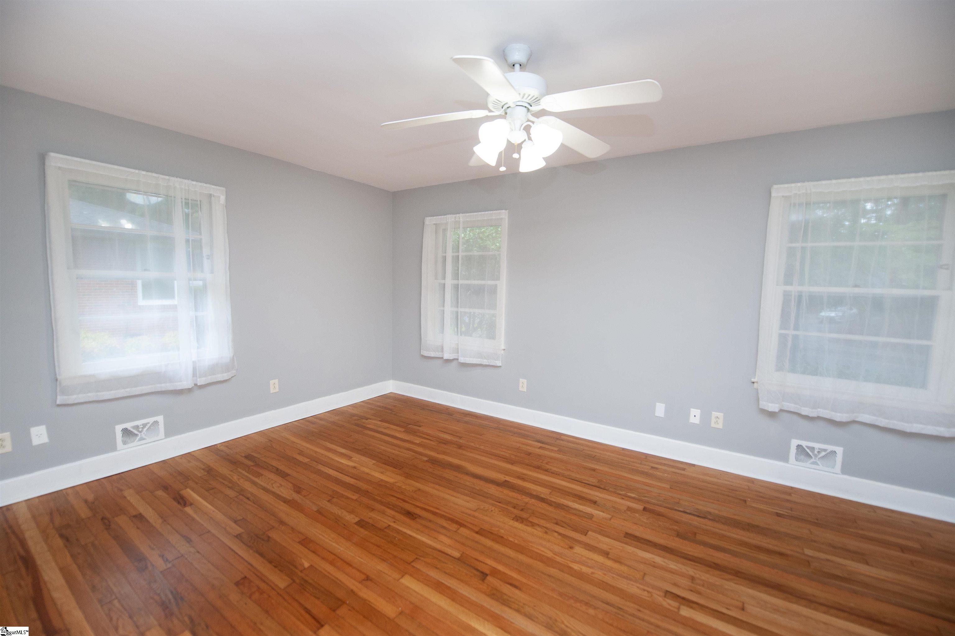 506 Fernwood Drive Spartanburg, SC 29307
