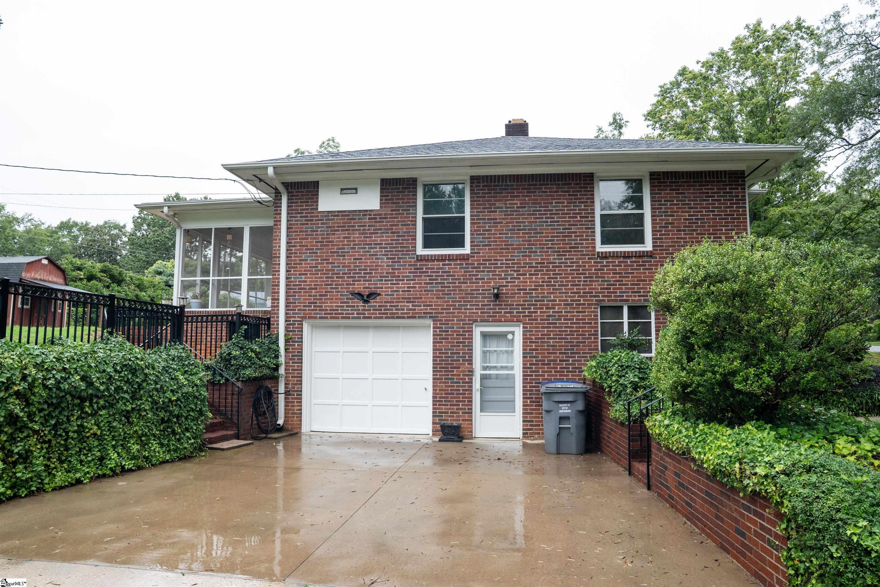 506 Fernwood Drive Spartanburg, SC 29307