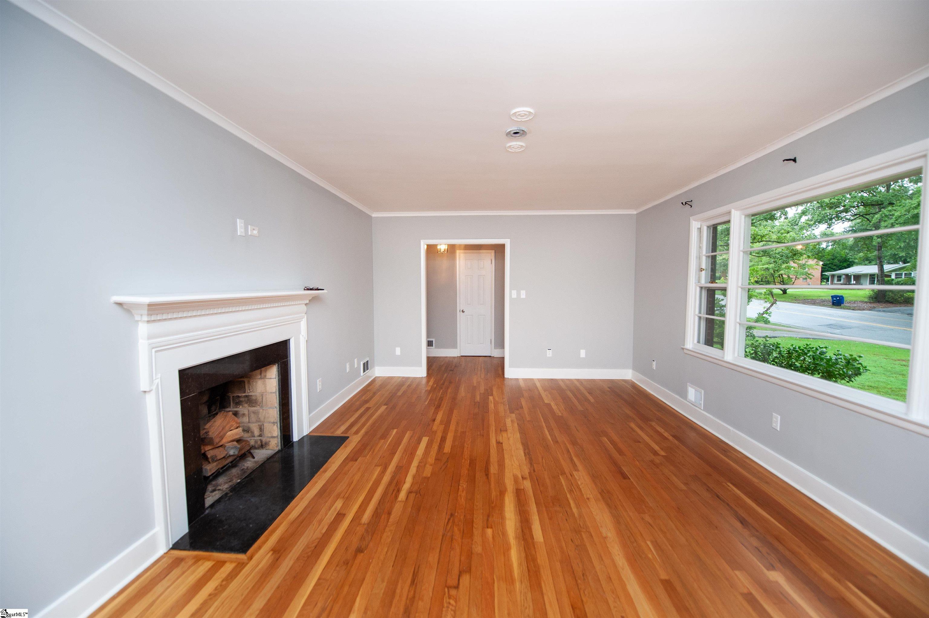 506 Fernwood Drive Spartanburg, SC 29307