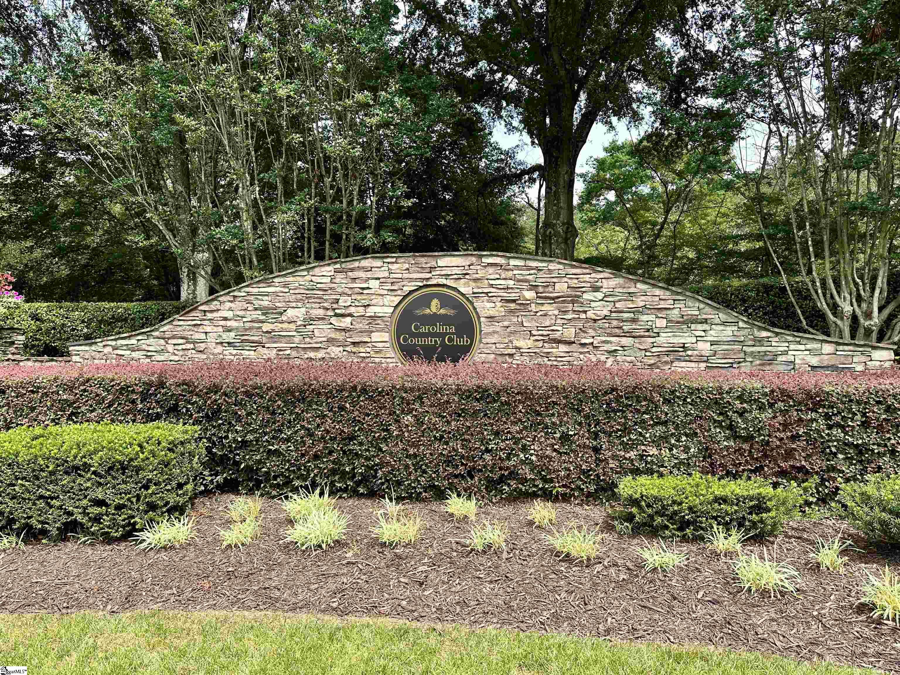 388 Pinehurst Drive Spartanburg, SC 29306