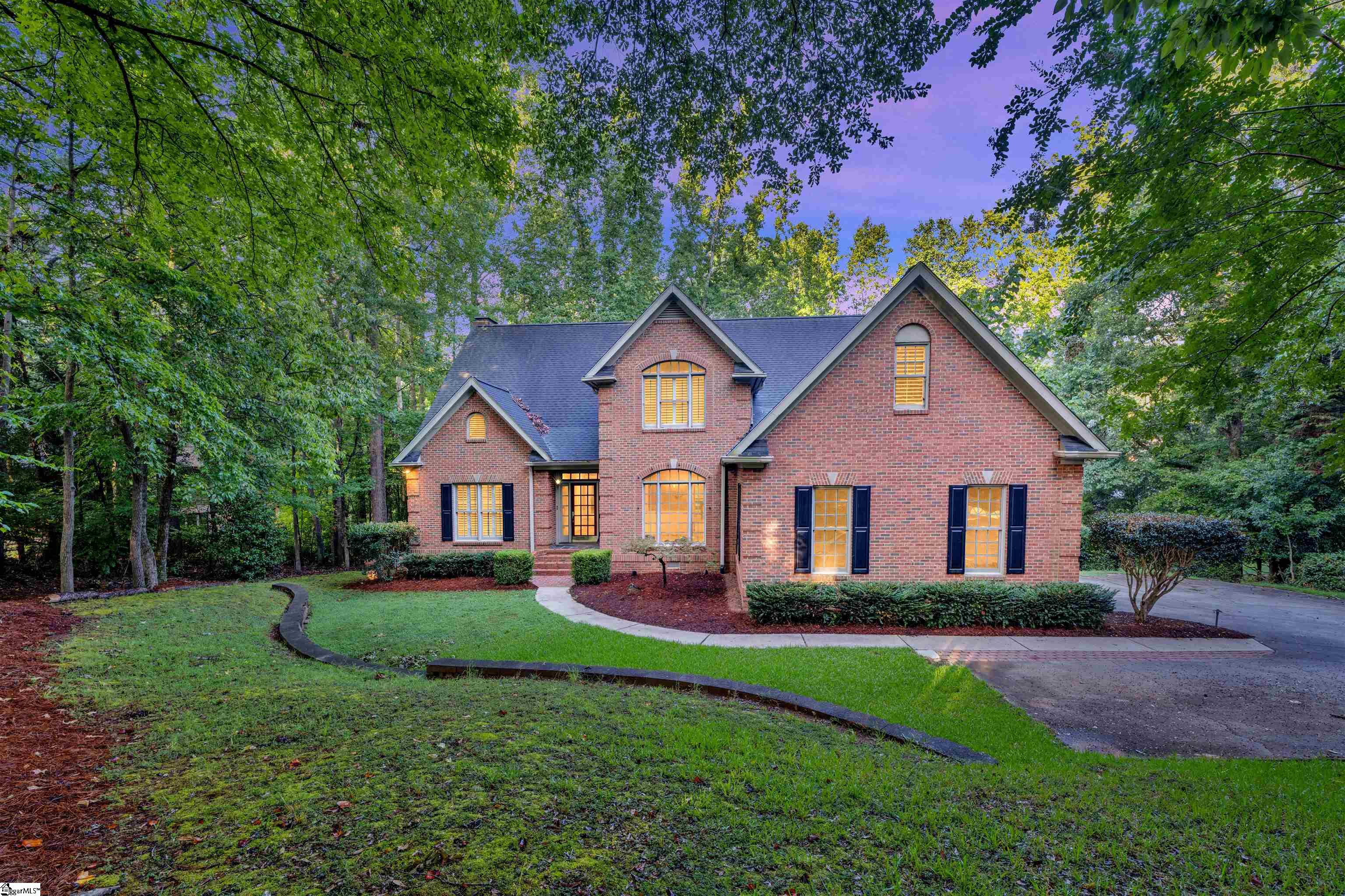 388 Pinehurst Drive Spartanburg, SC 29306