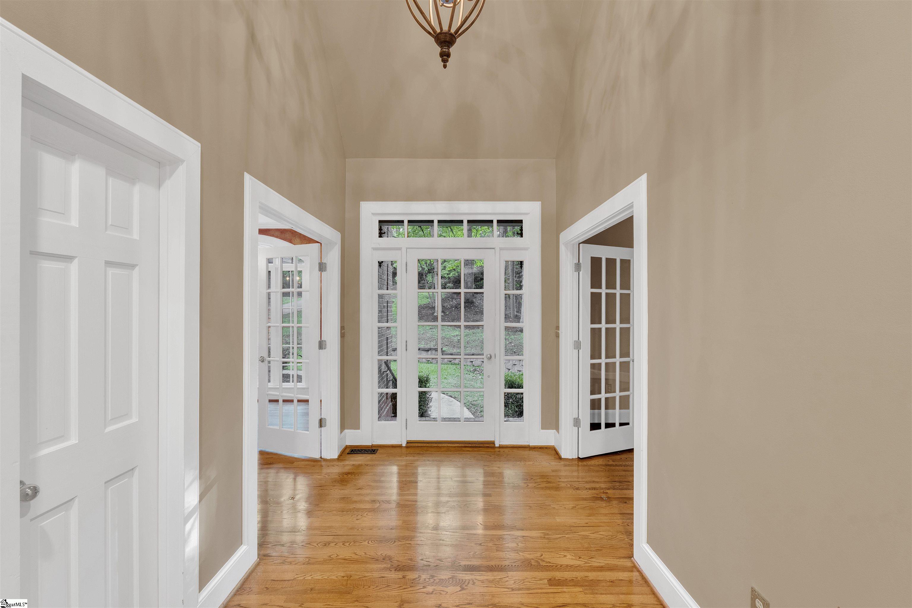 388 Pinehurst Drive Spartanburg, SC 29306