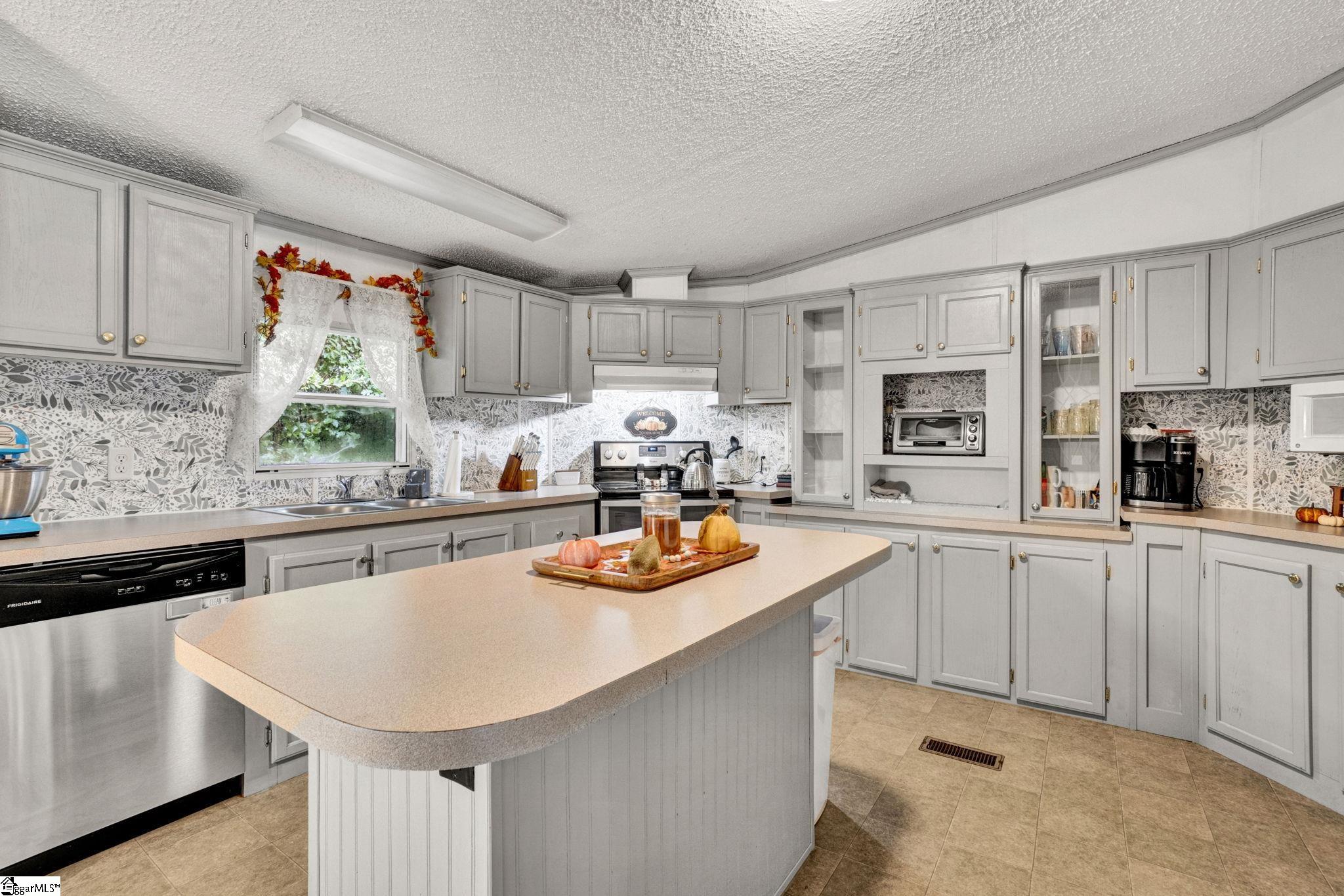427 Whitt Road Piedmont, SC 29673-8129