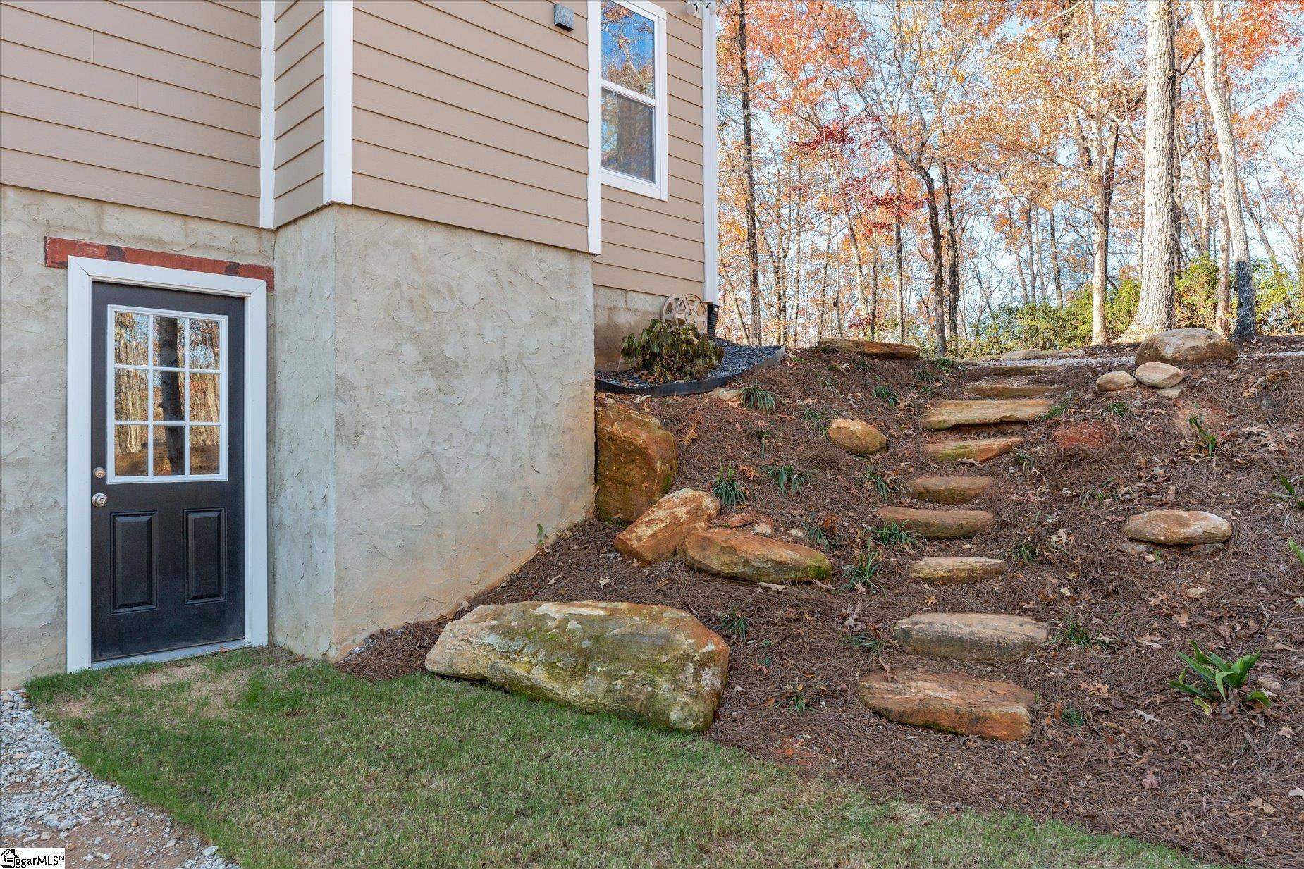 183 Wittmore Lane Cleveland, SC 29635