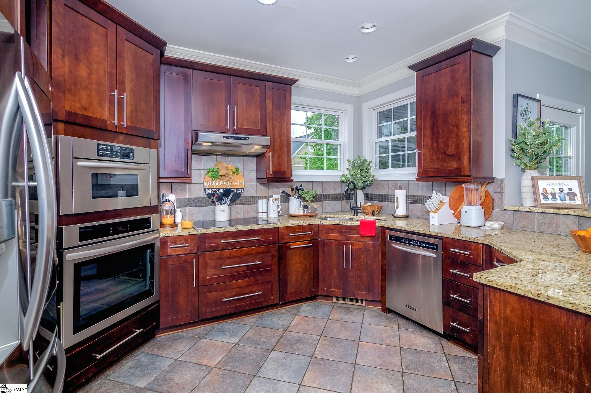 1 Lone Oak Avenue Simpsonville, SC 29681