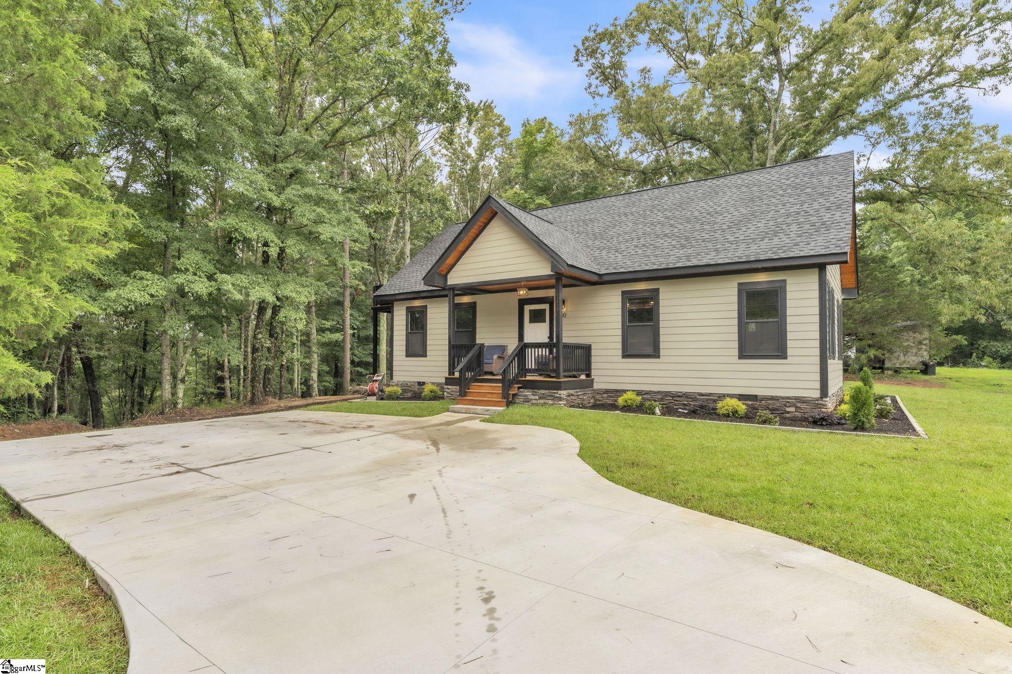 160 Hunnicutt Lane Kinards, SC 29355
