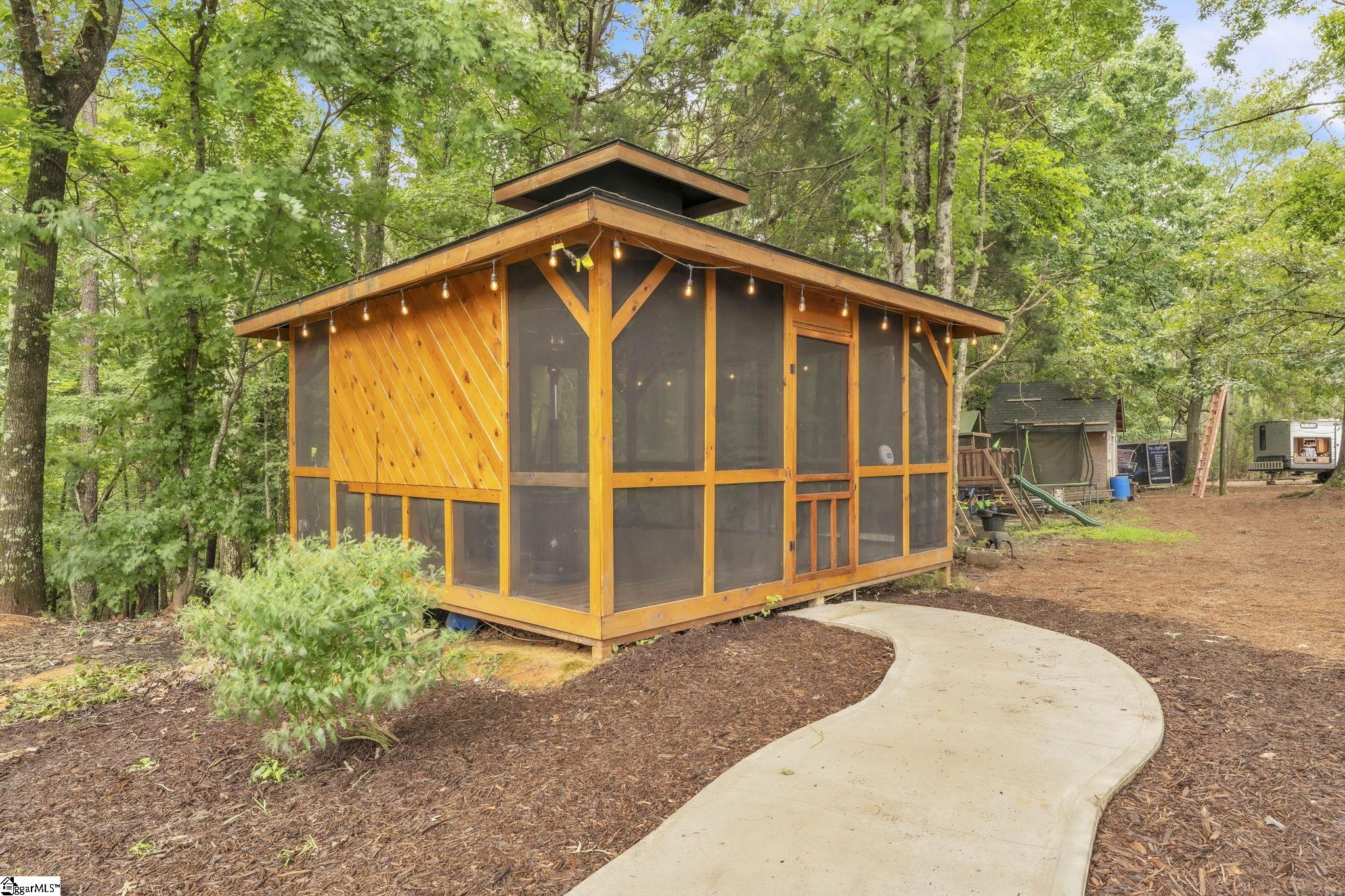 160 Hunnicutt Lane Kinards, SC 29355