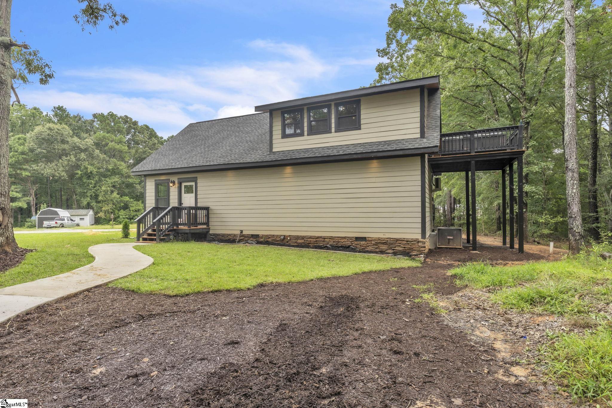 160 Hunnicutt Lane Kinards, SC 29355